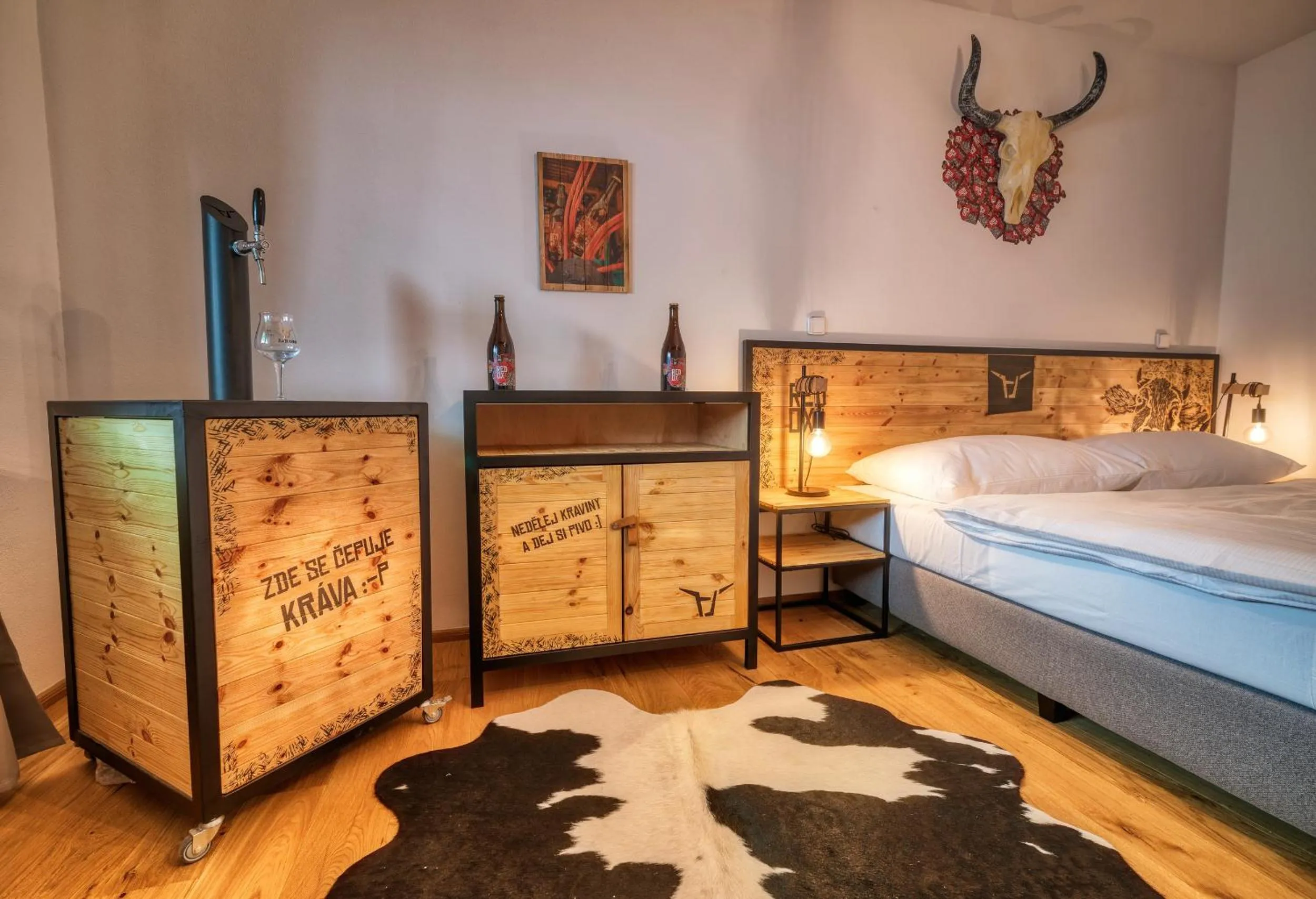 Bed in Pivní Hotel