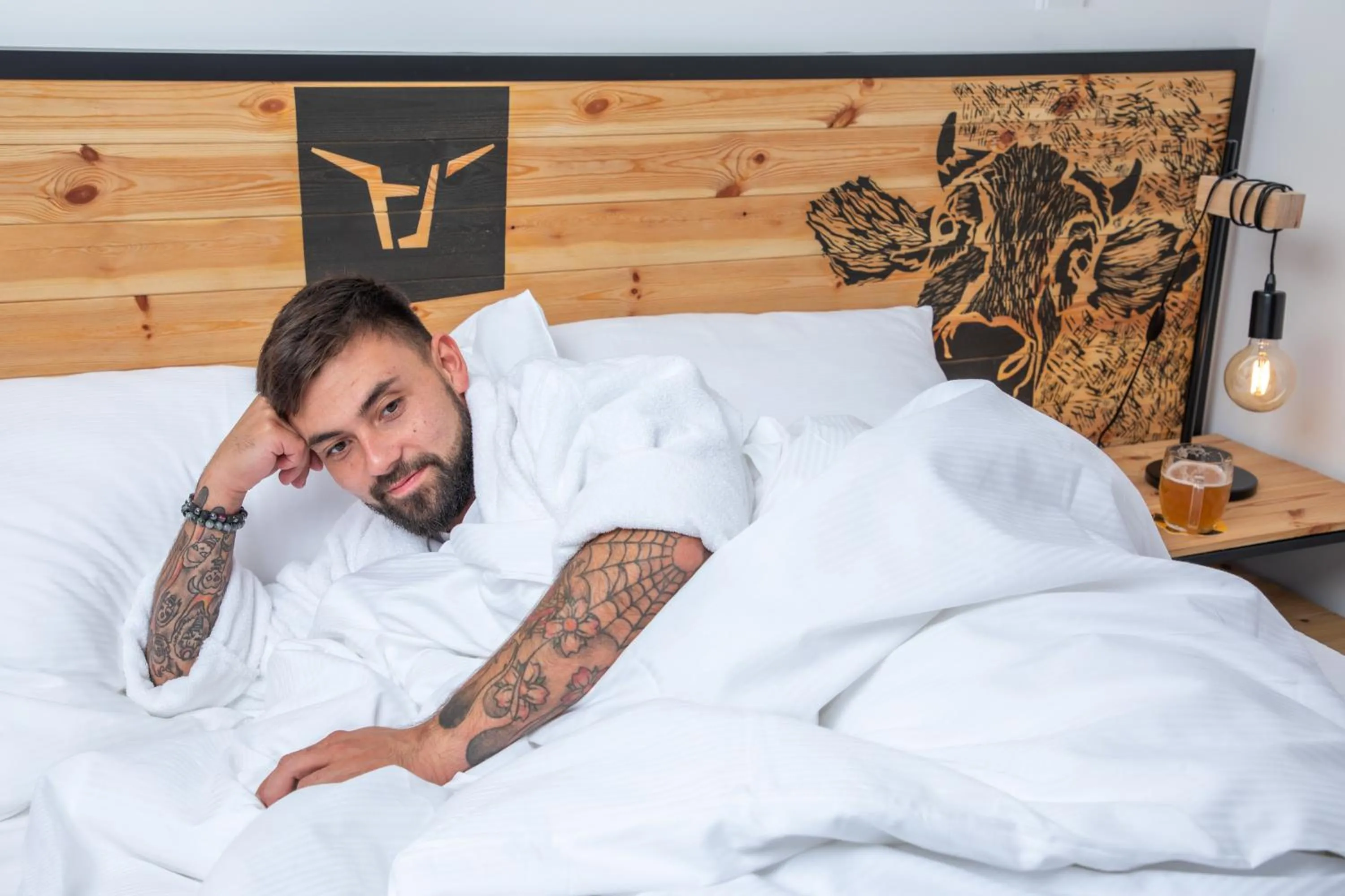 Bed in Pivní Hotel