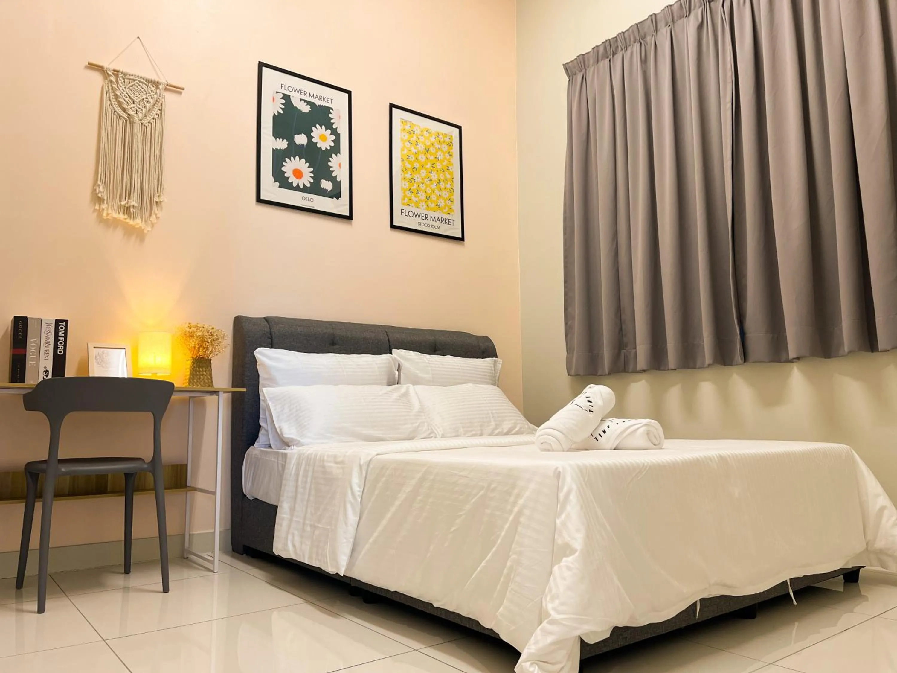 Bedroom, Bed in Skypod Residence Puchong