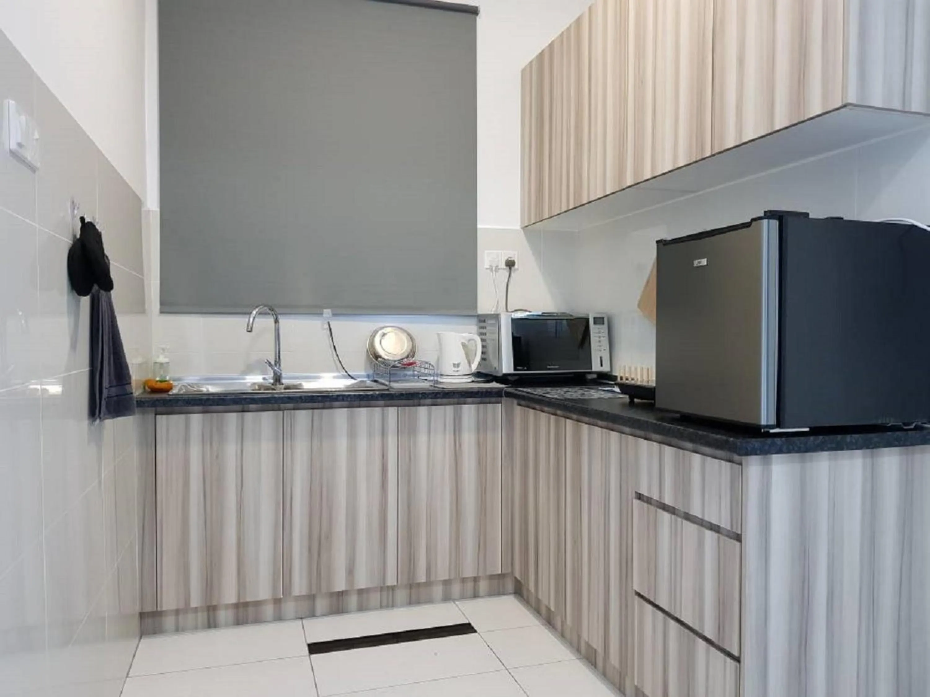 Kitchen or kitchenette in Skypod Residence Puchong