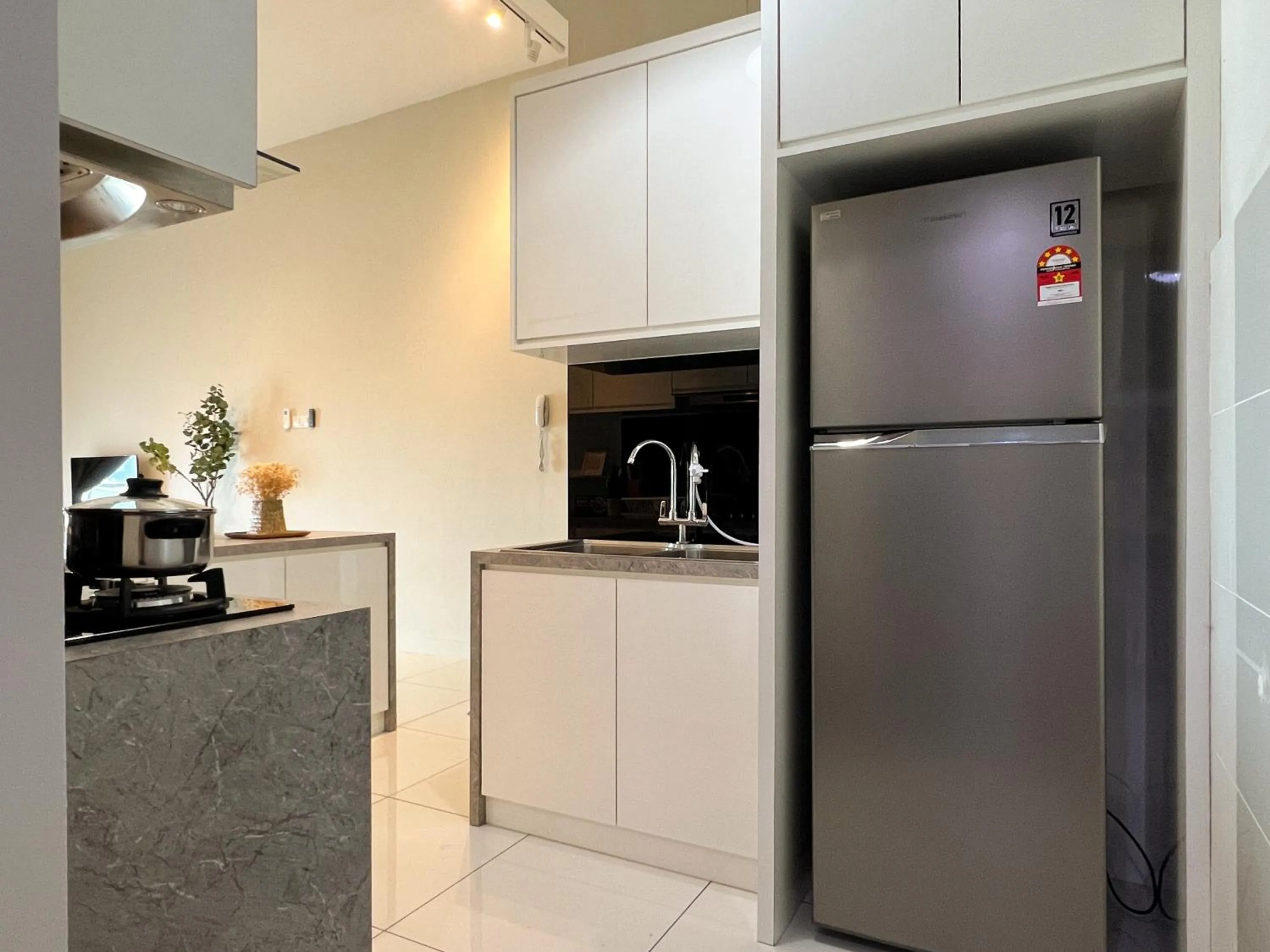 Kitchen or kitchenette in Skypod Residence Puchong