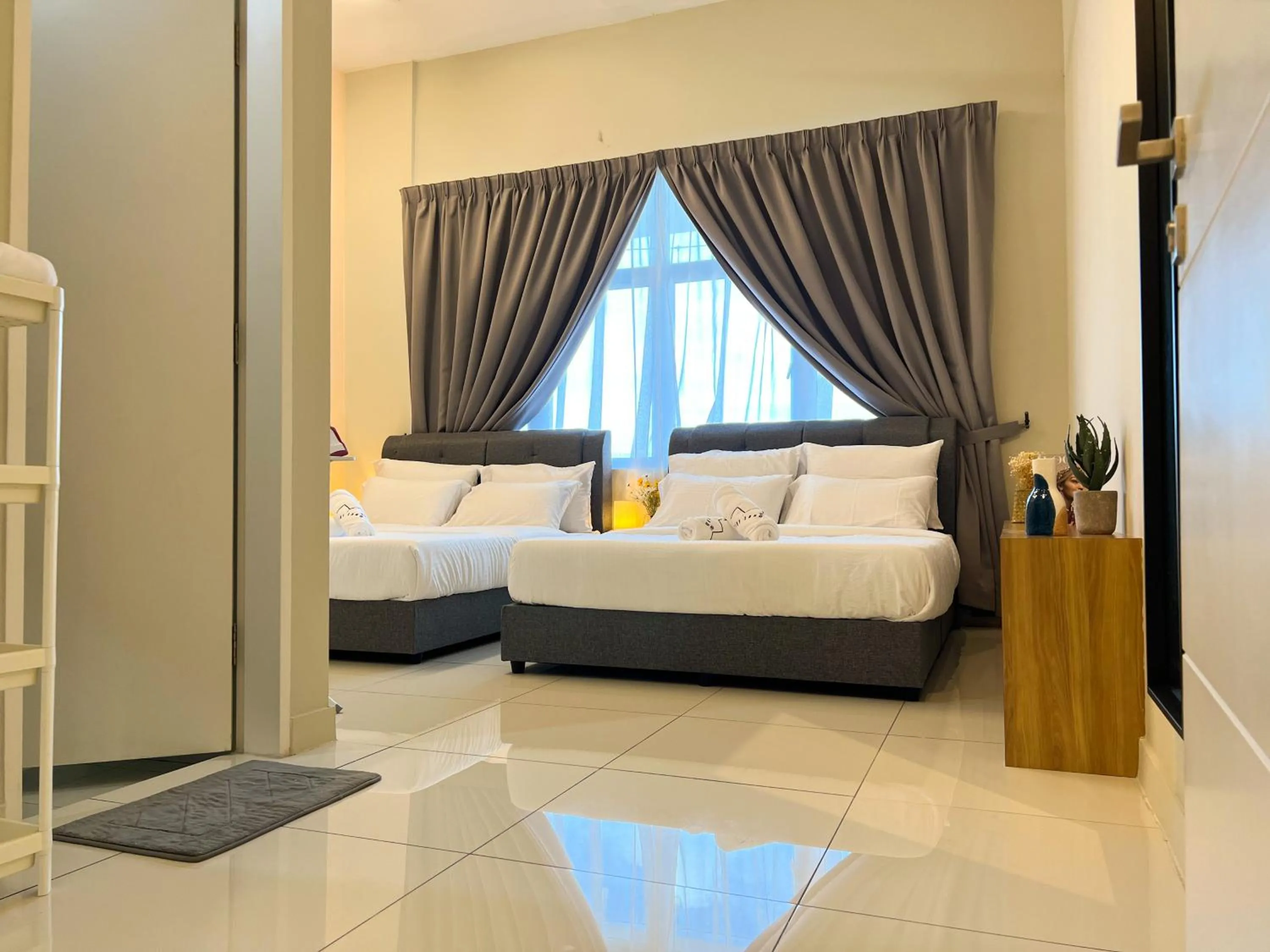 Bedroom, Bed in Skypod Residence Puchong