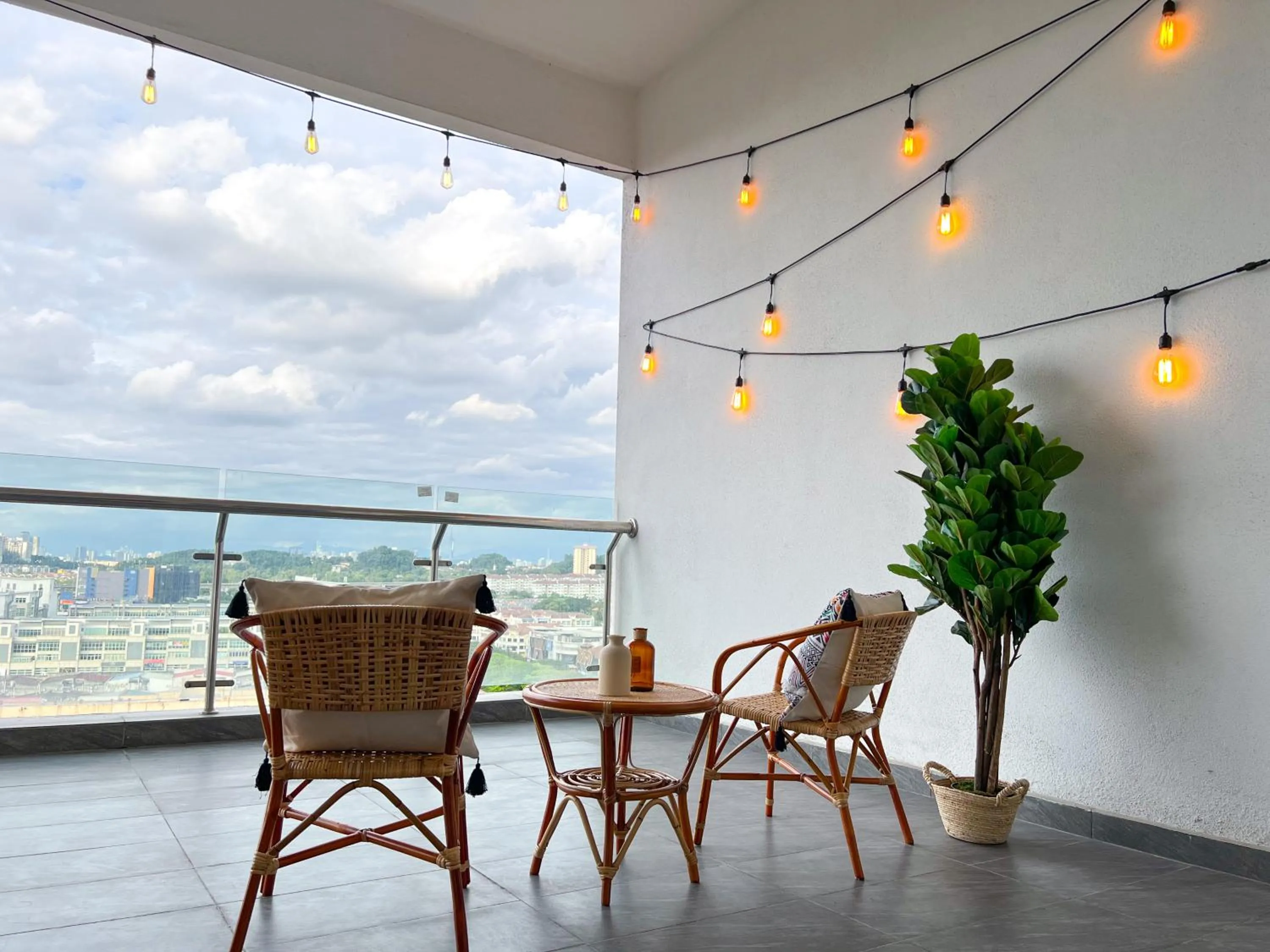 Balcony/Terrace in Skypod Residence Puchong