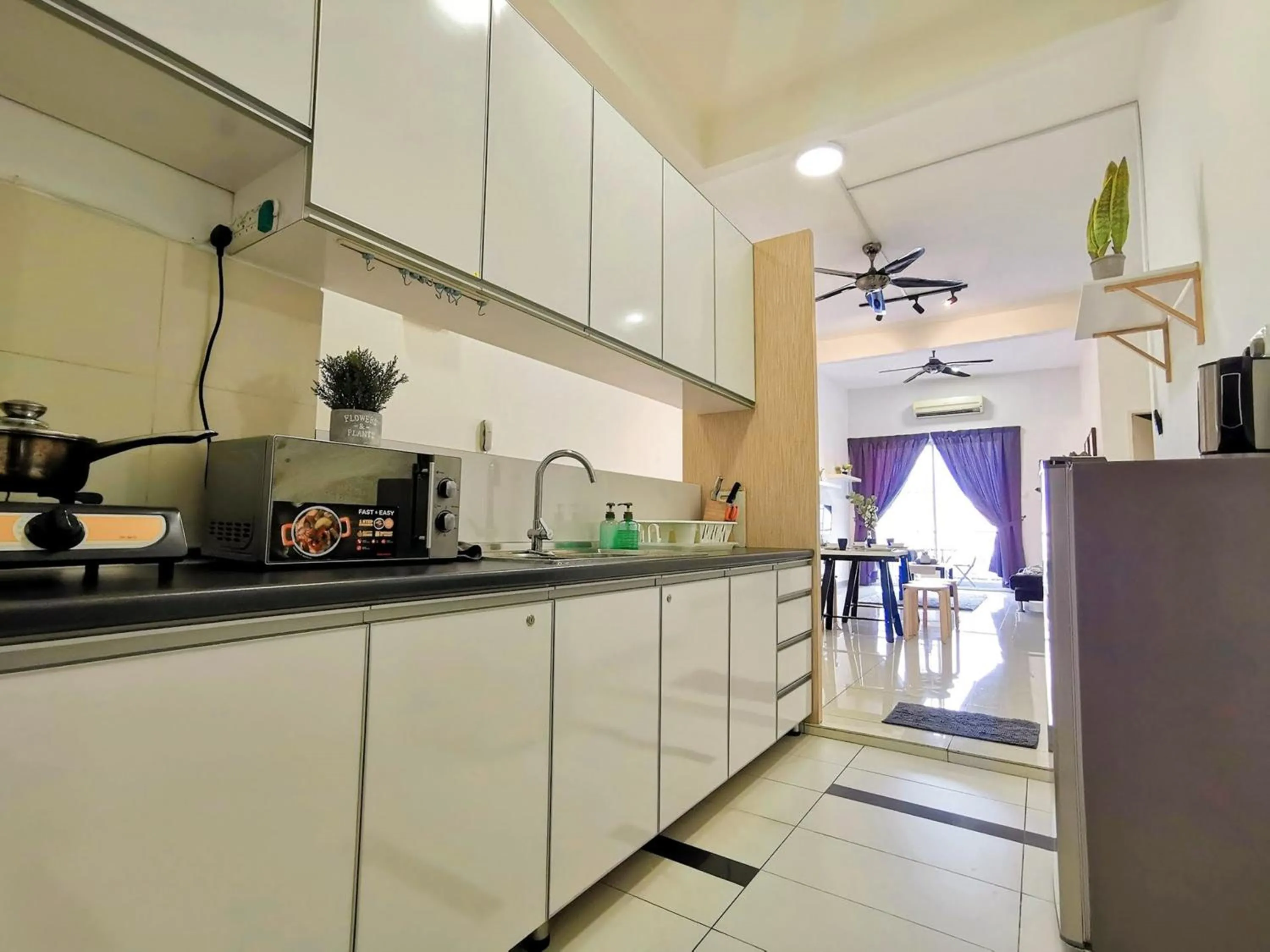 Kitchen or kitchenette in Skypod Residence Puchong