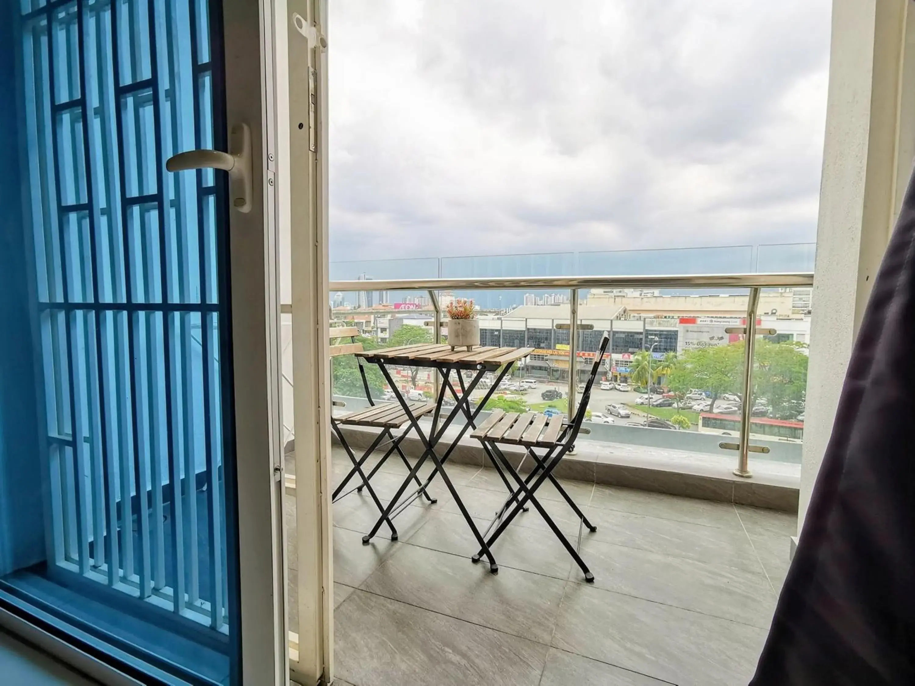 Balcony/Terrace in Skypod Residence Puchong Balcony/Terrace in Skypod Residence Puchong