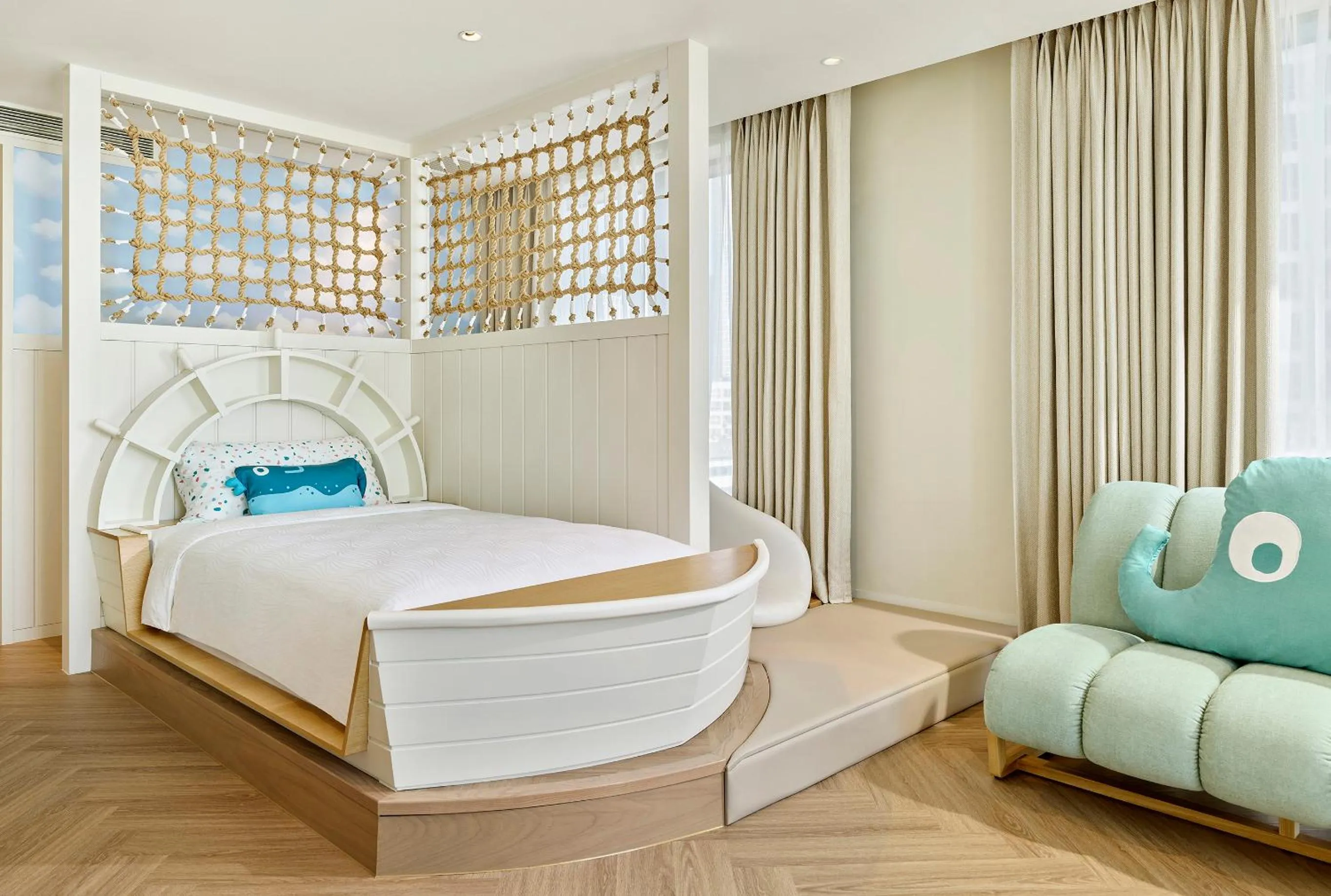 Bedroom, Bed in Grand Josun Busan