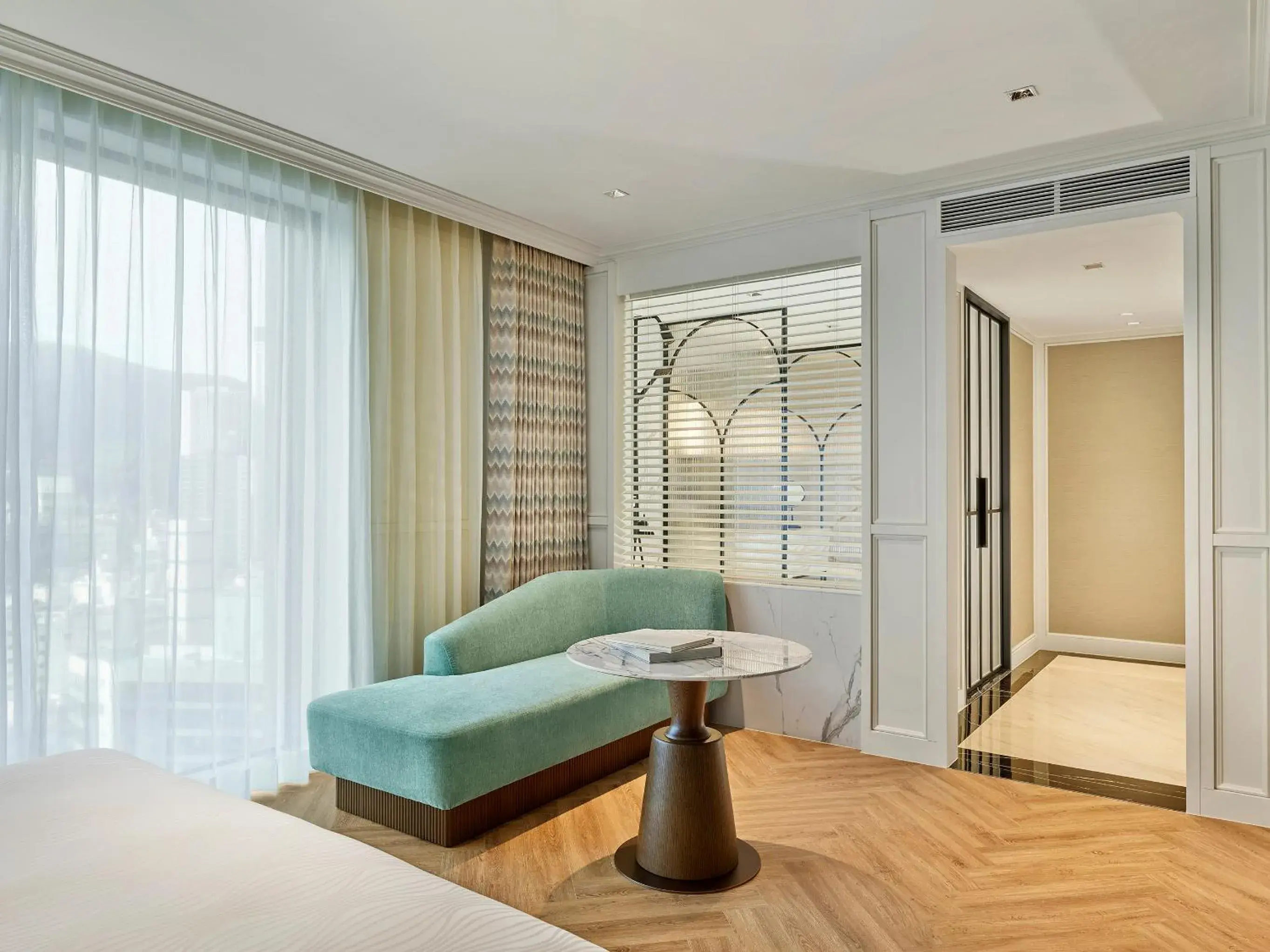 Area and facilities, Bed in Grand Josun Busan Area and facilities, Bed in Grand Josun Busan