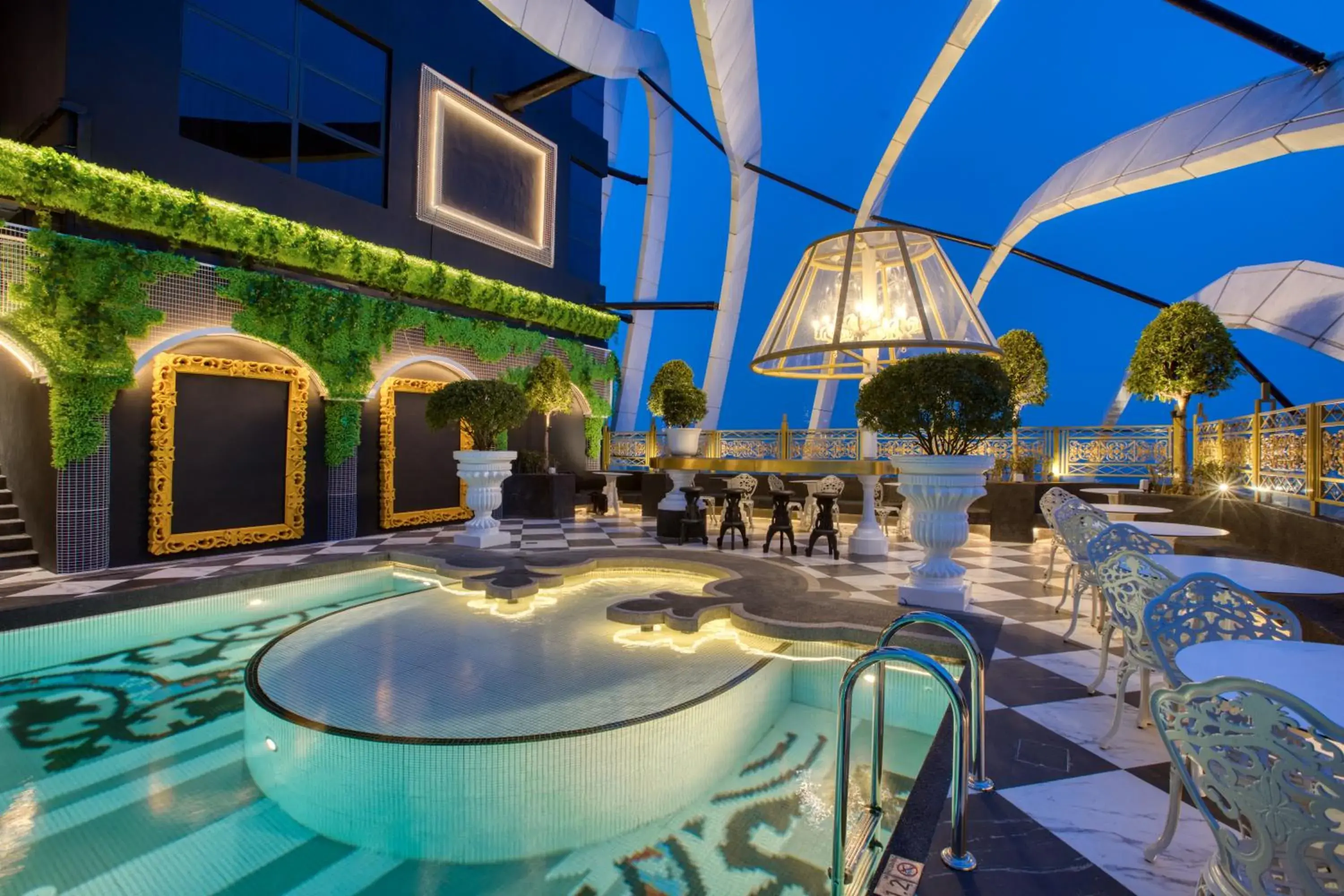 Pool view in arte by Thomas Chan Pool view in arte by Thomas Chan