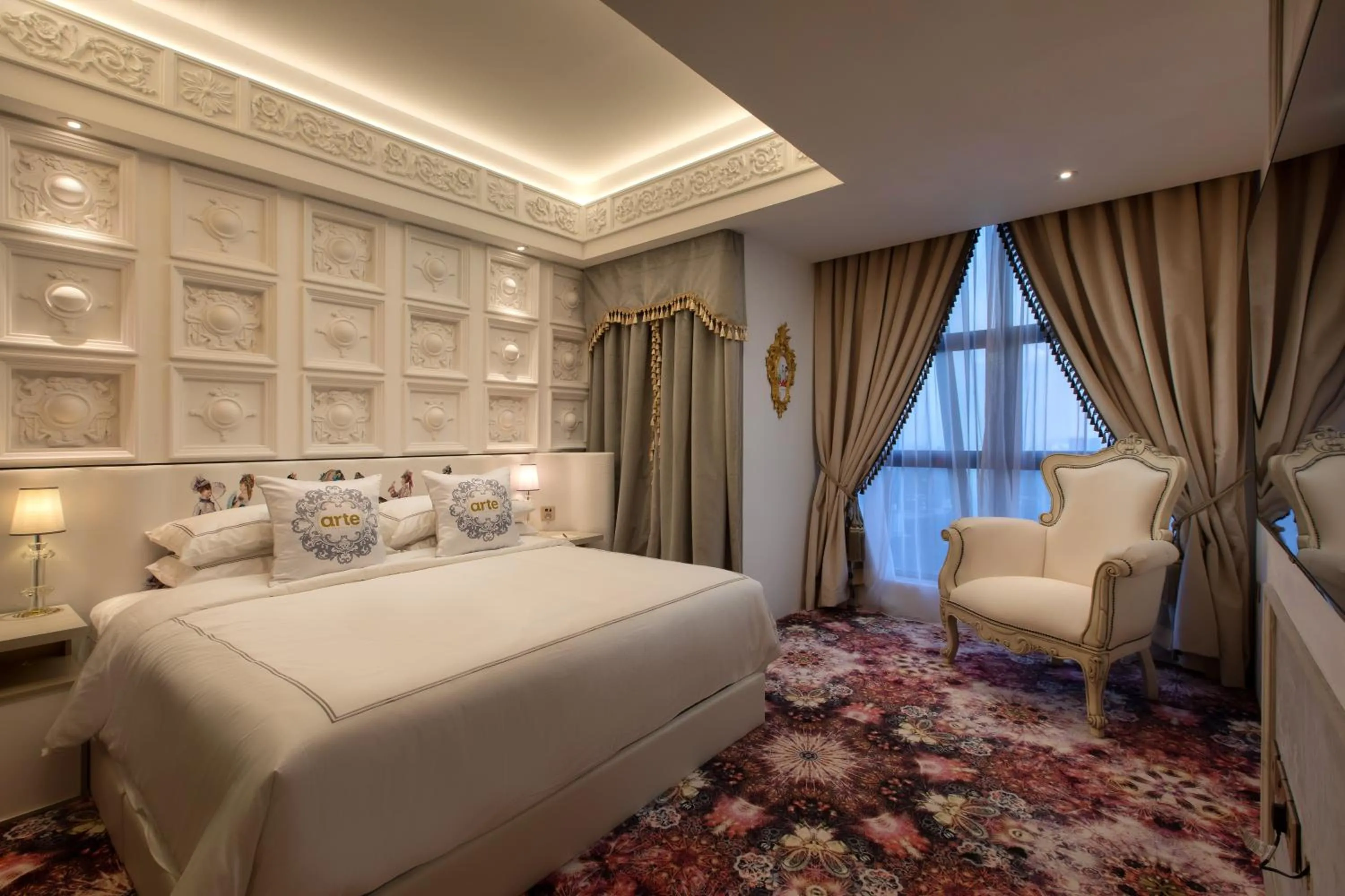 Bed in arte by Thomas Chan