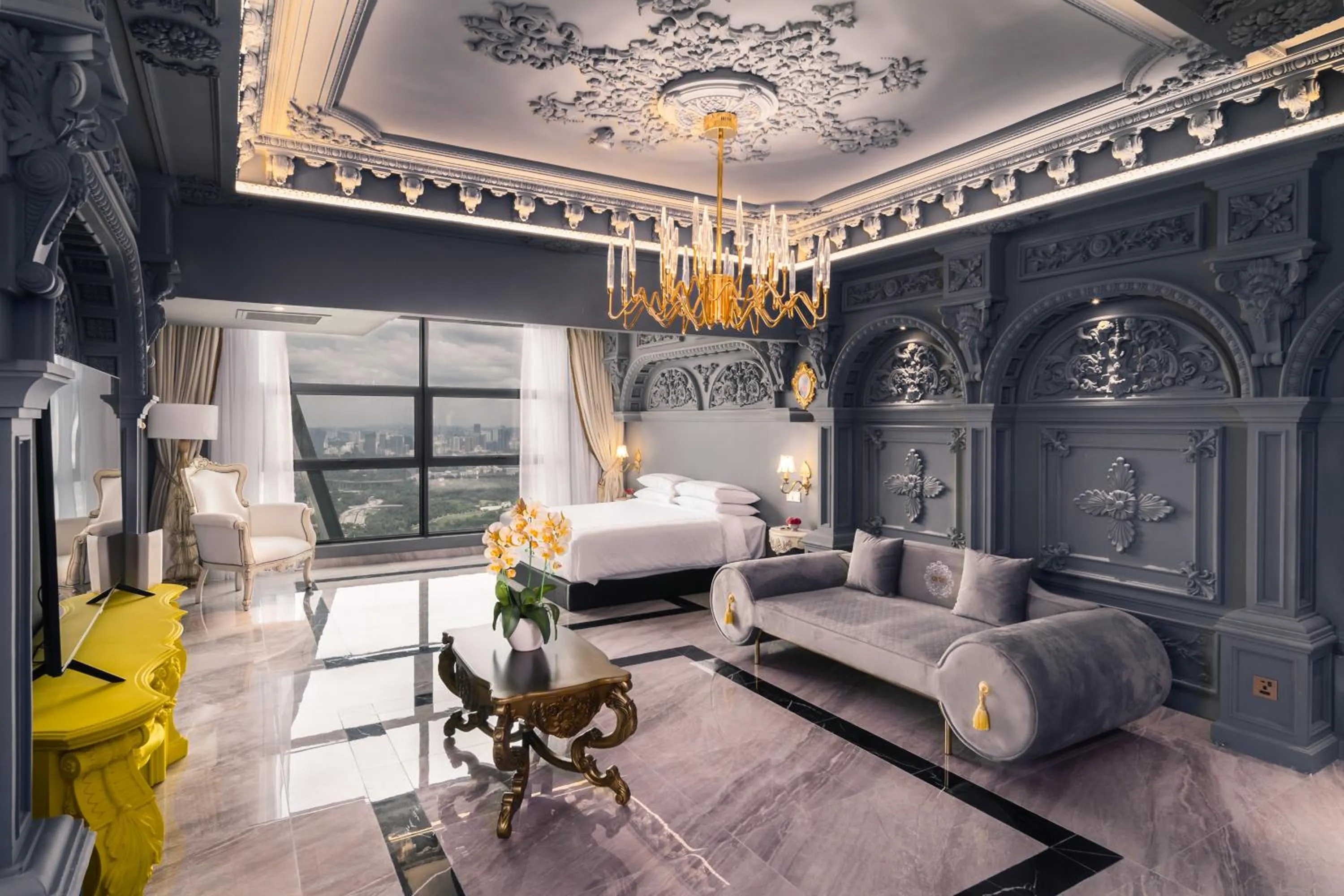 Bedroom, Bed in arte by Thomas Chan