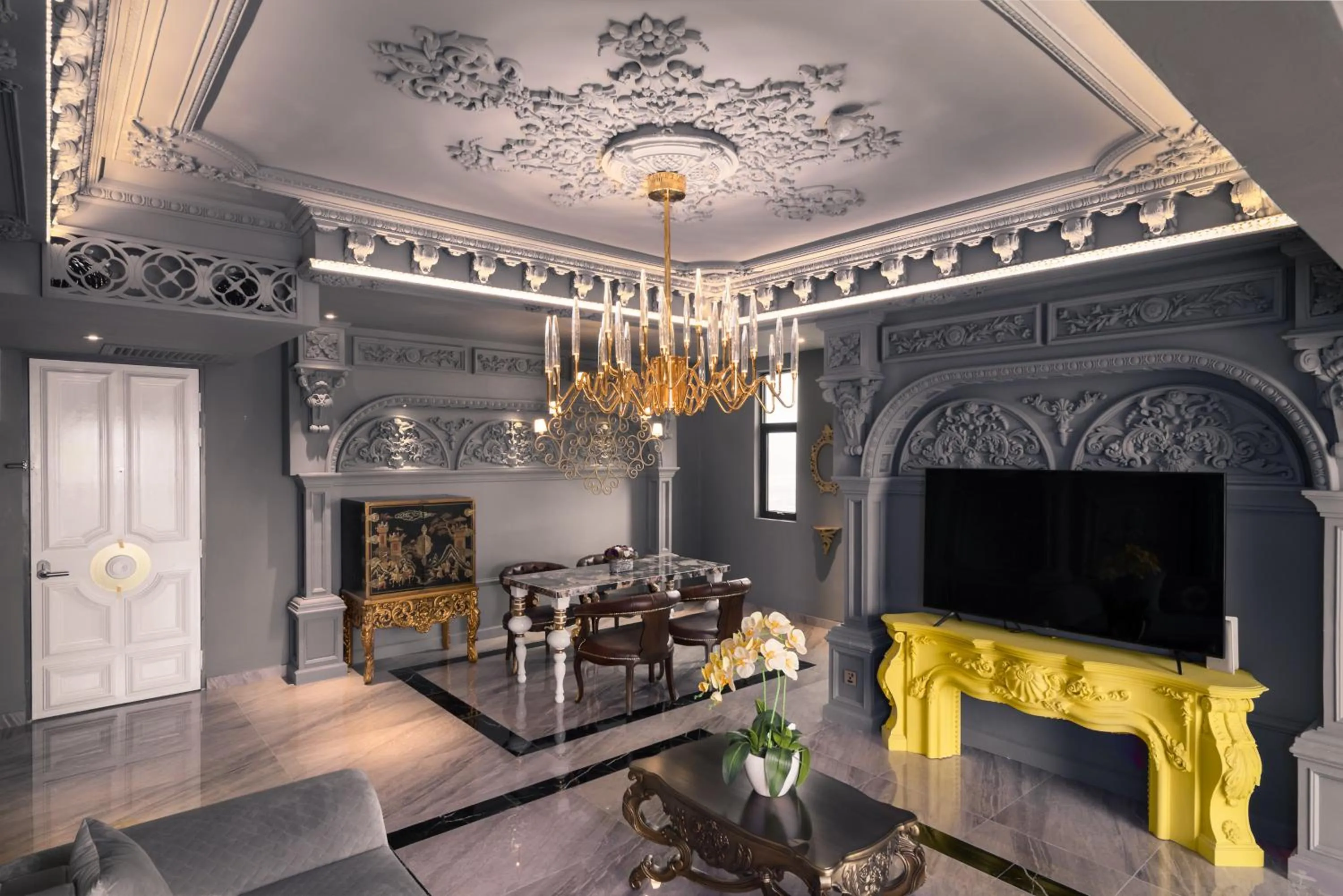 Dining area in arte by Thomas Chan