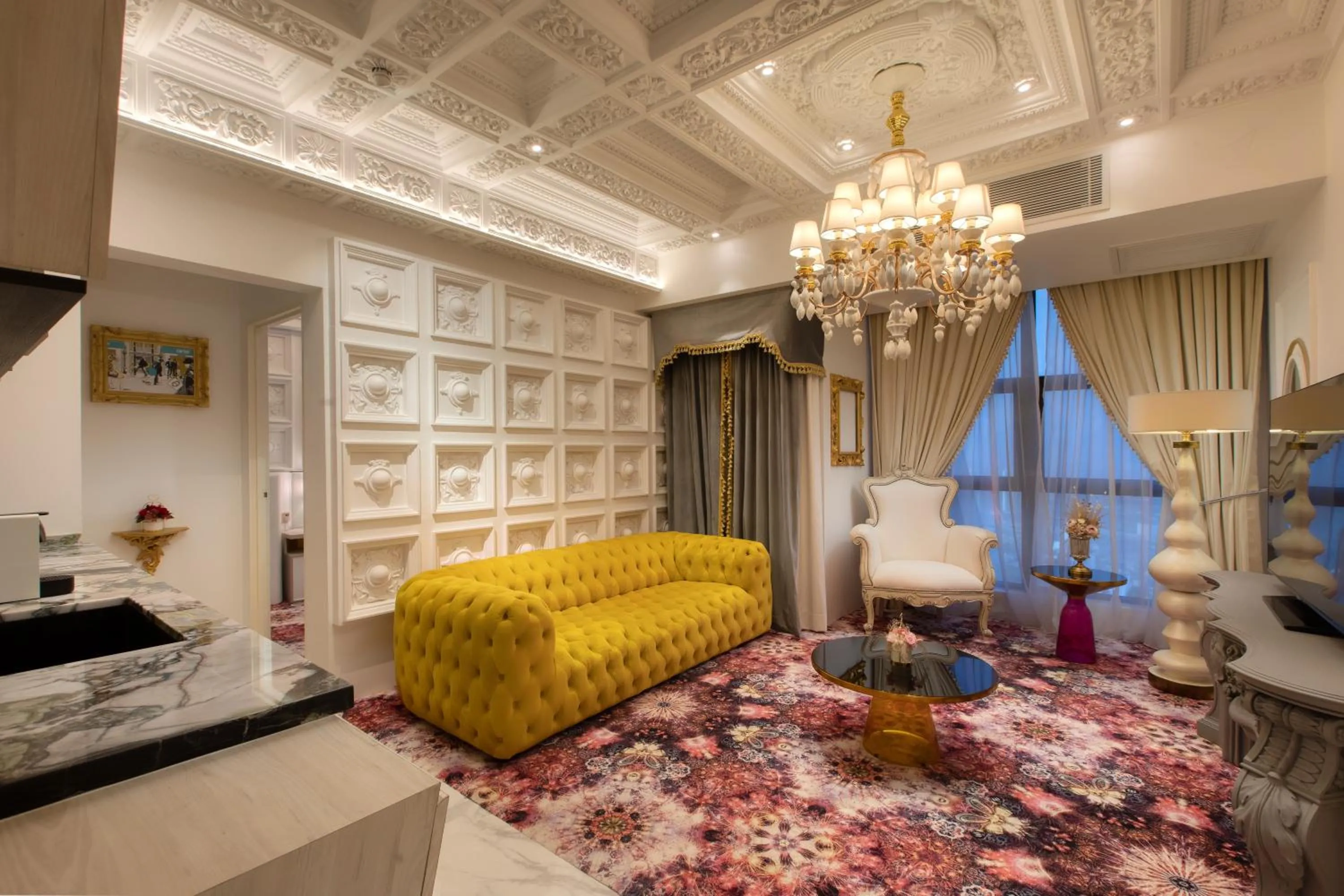 Kitchen or kitchenette in arte by Thomas Chan