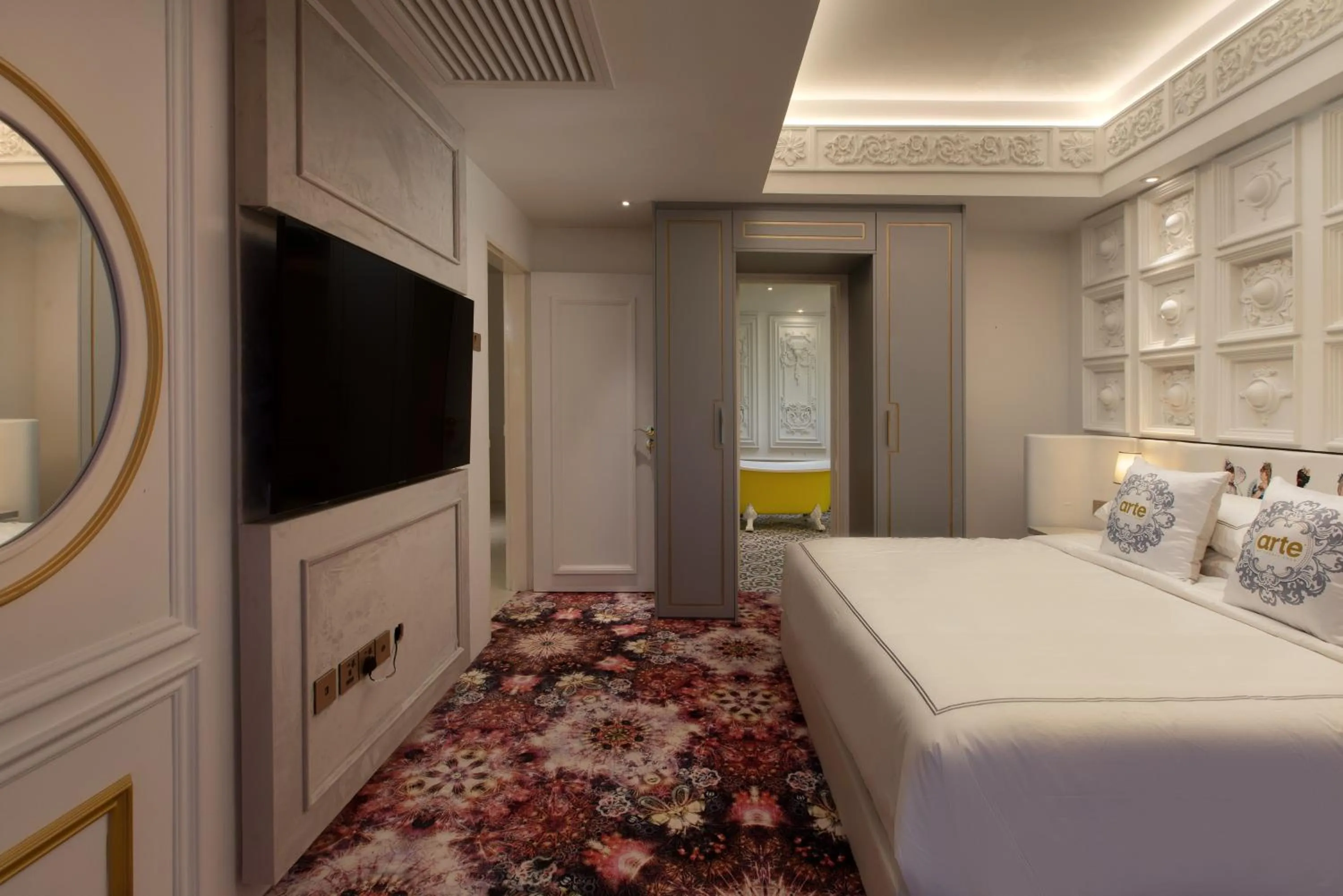 Bed in arte by Thomas Chan