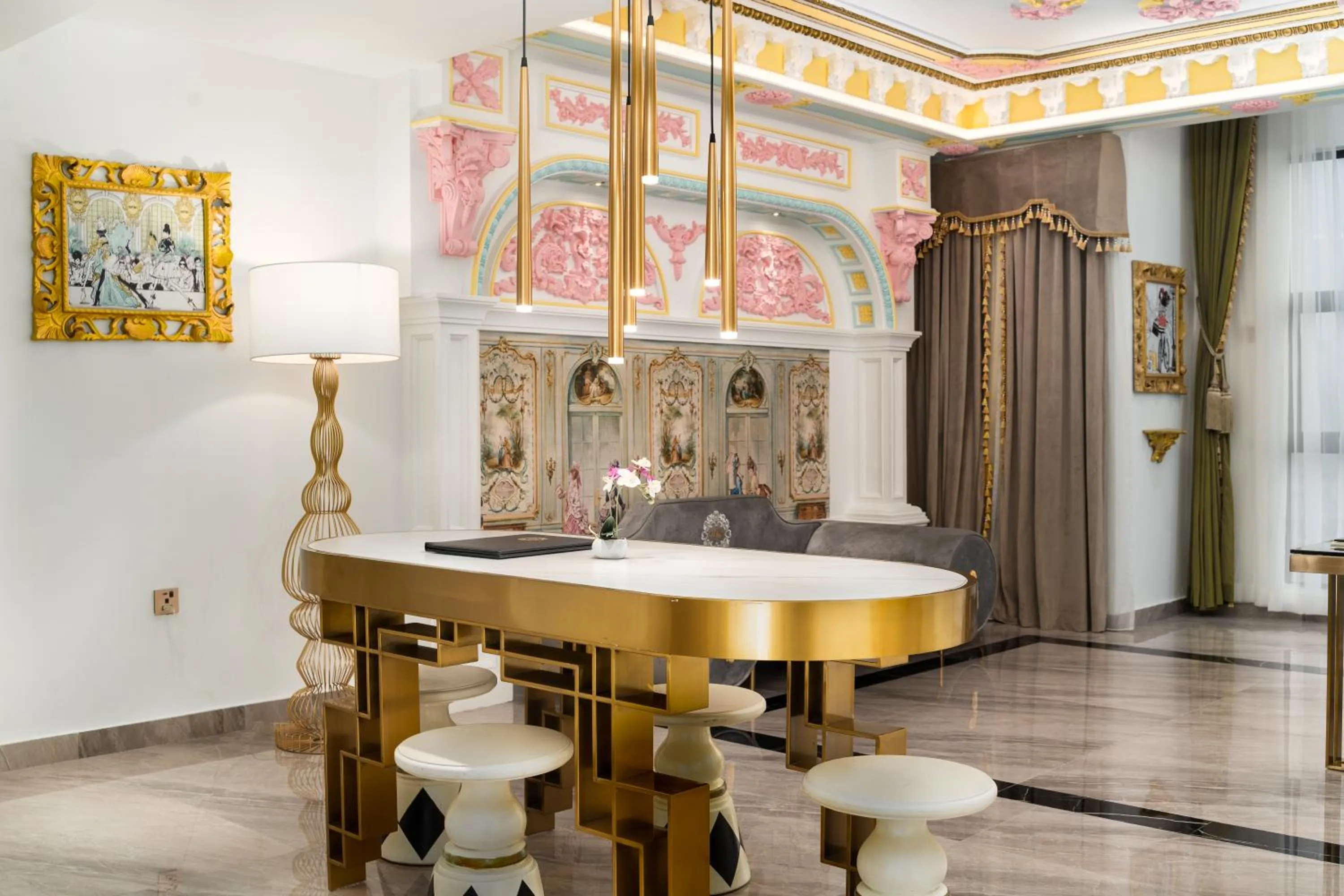 Dining area in arte by Thomas Chan