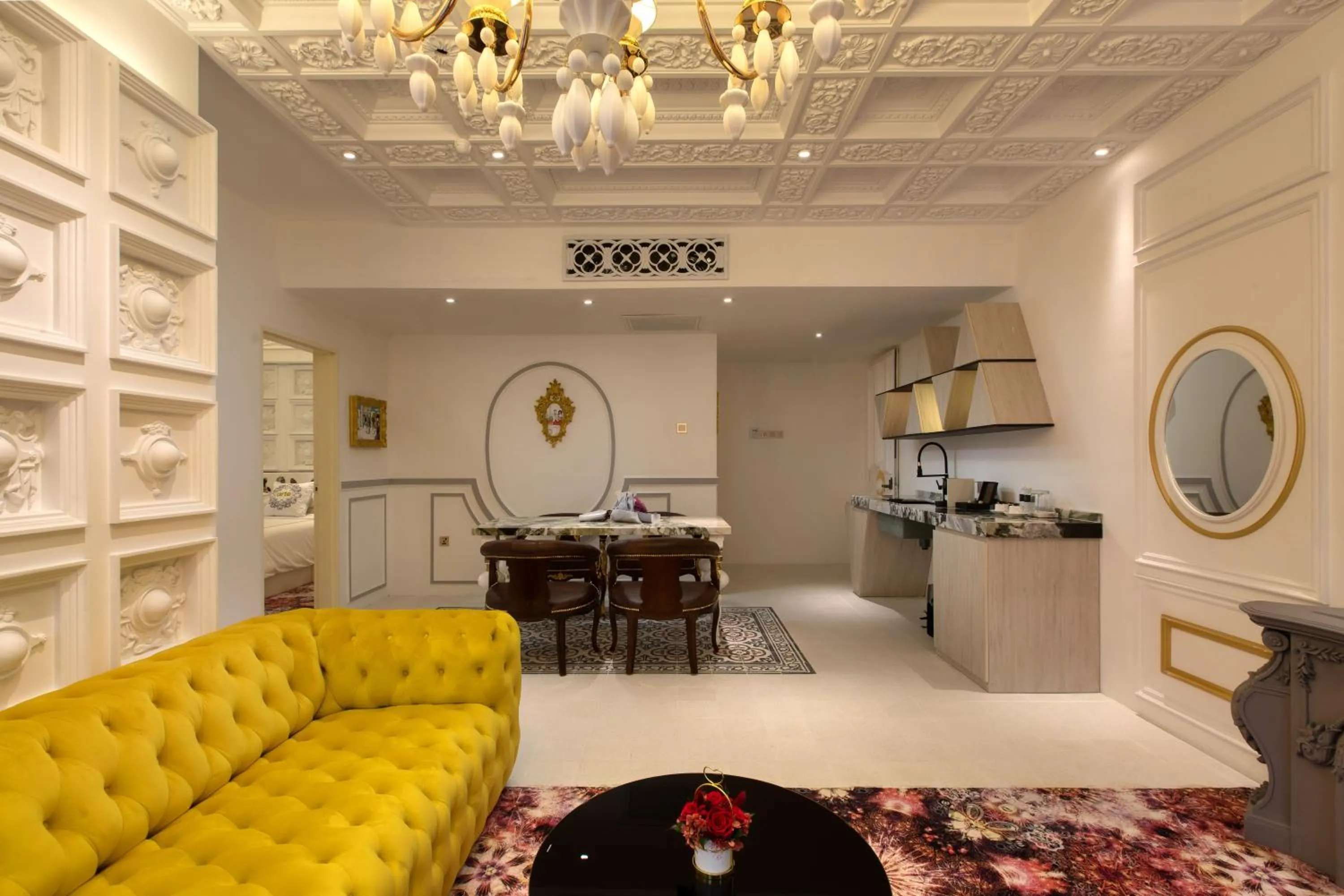 Kitchen or kitchenette in arte by Thomas Chan