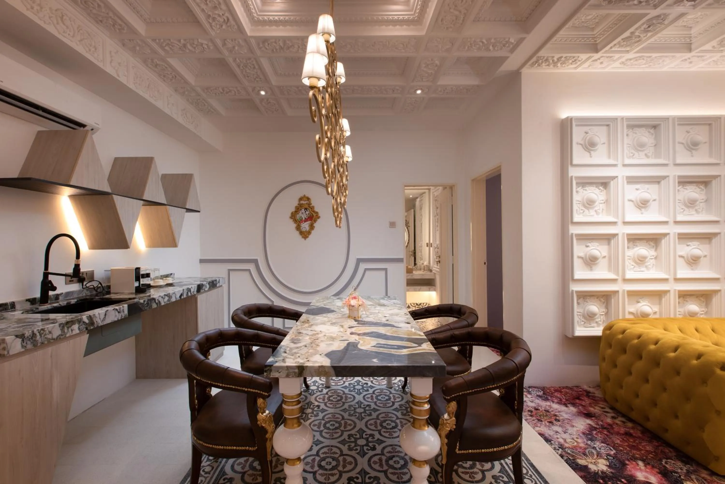 Dining area in arte by Thomas Chan