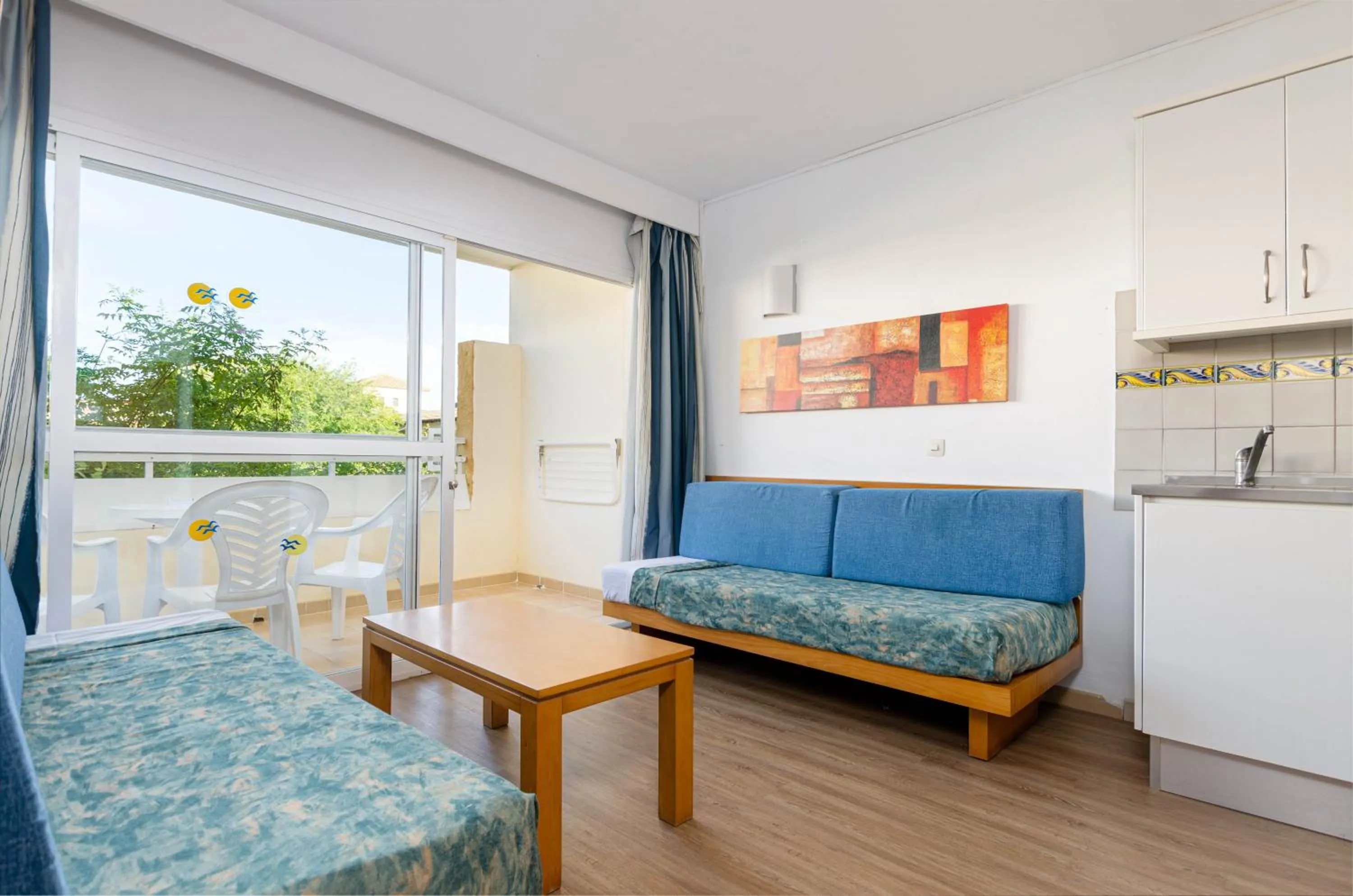 Living room in Mariner Club