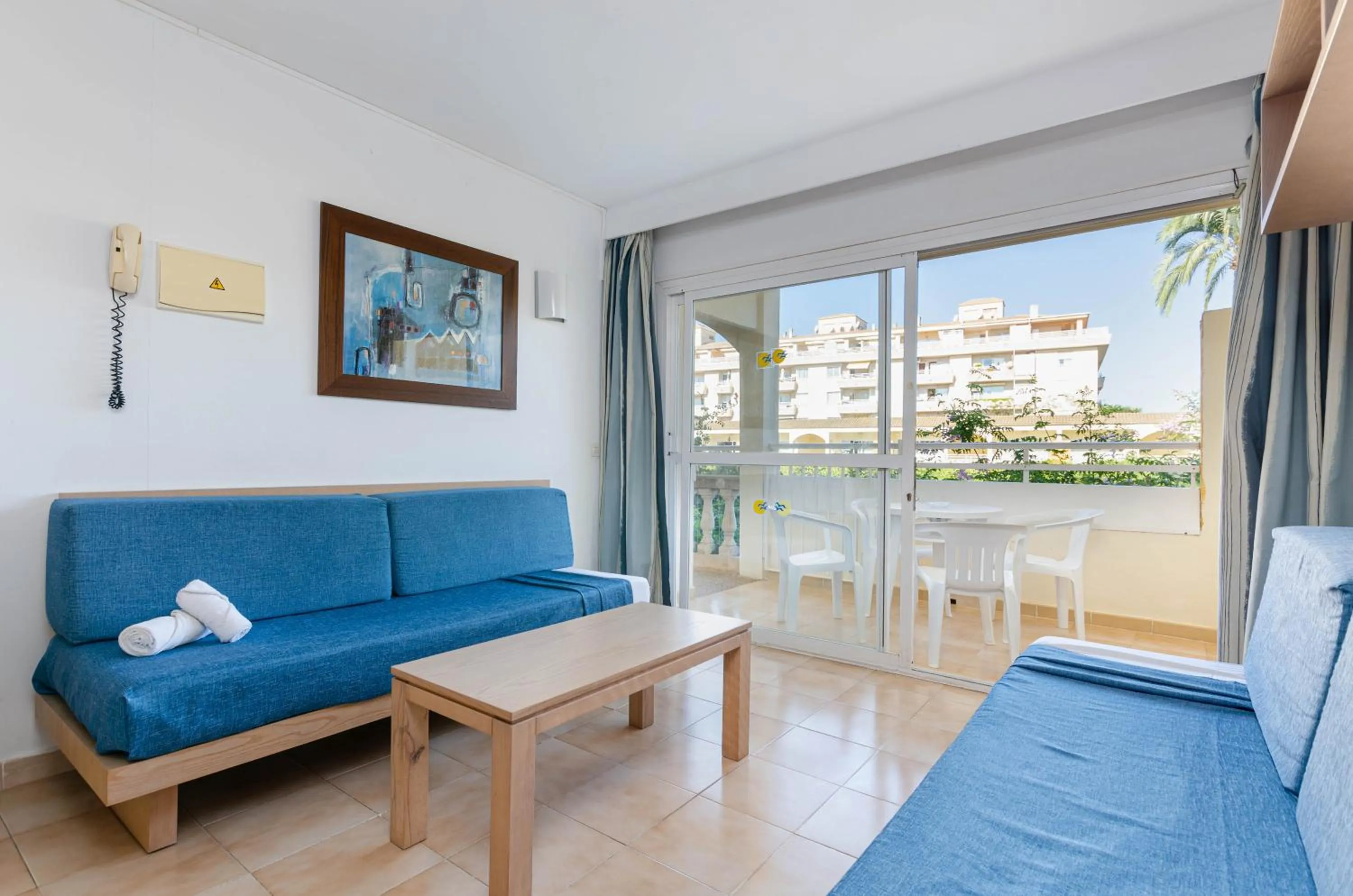 Living room in Mariner Club