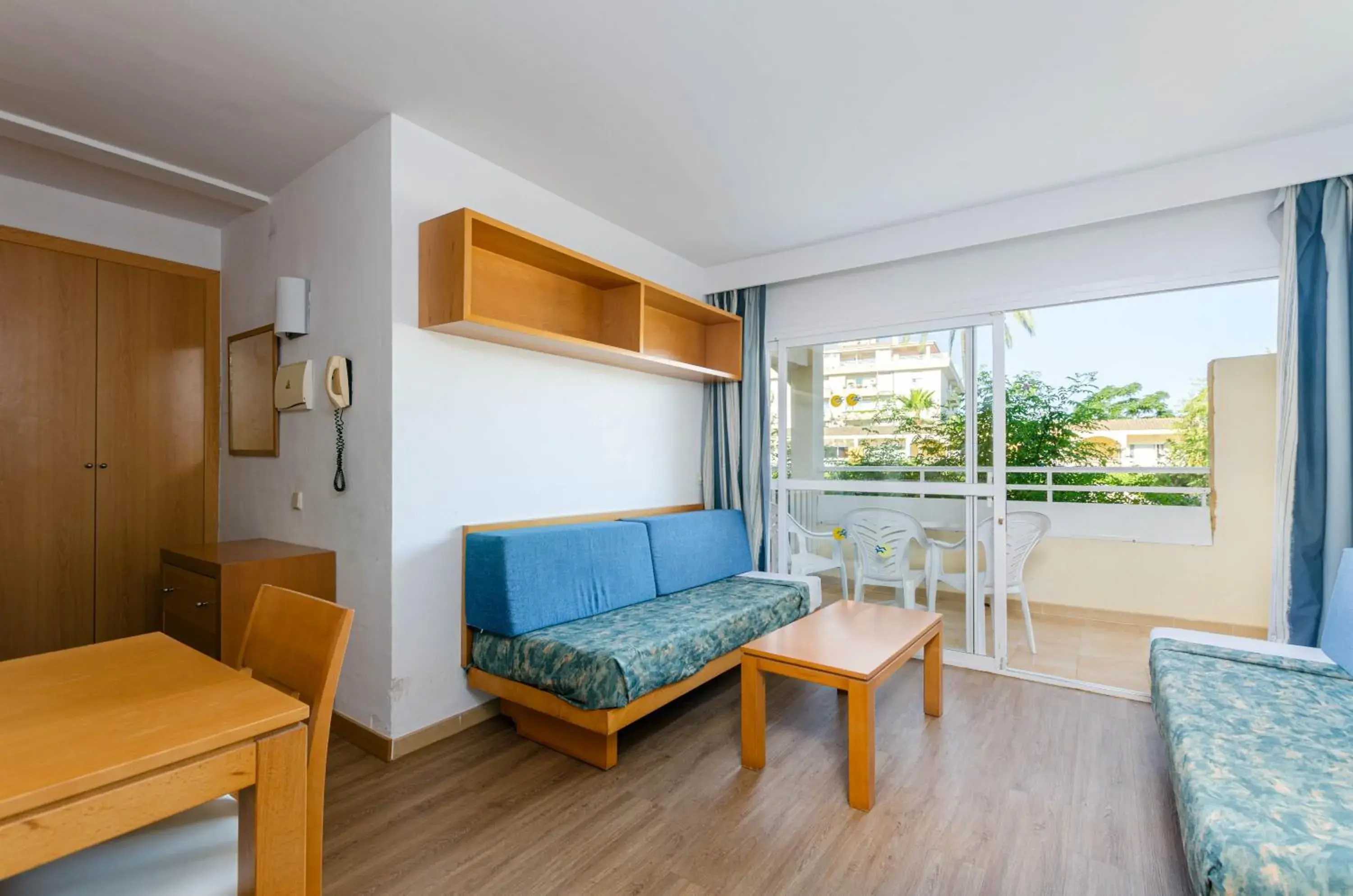 Studio with Balcony in Mariner Club Studio with Balcony in Mariner Club