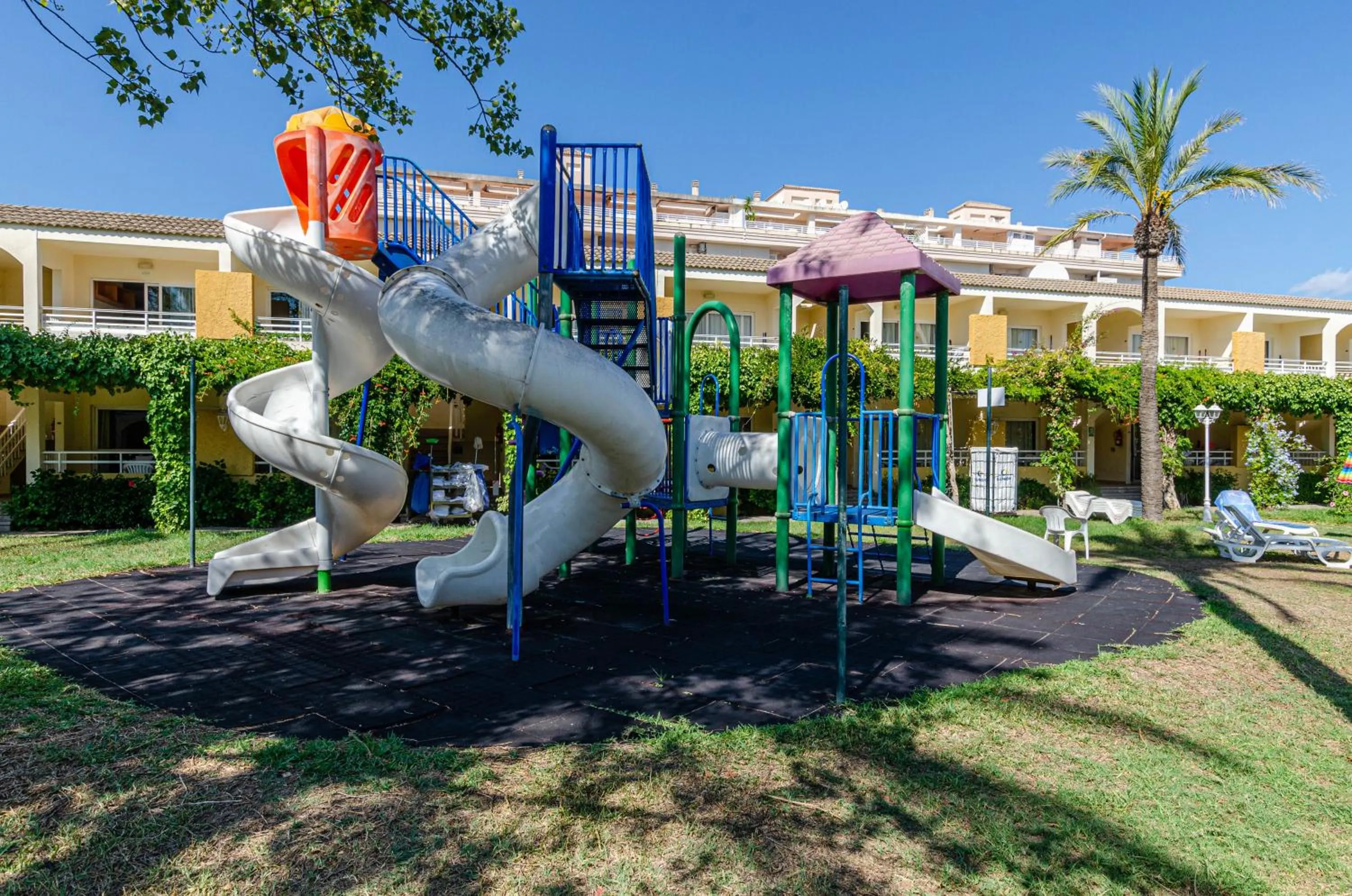 Children play ground in Mariner Club