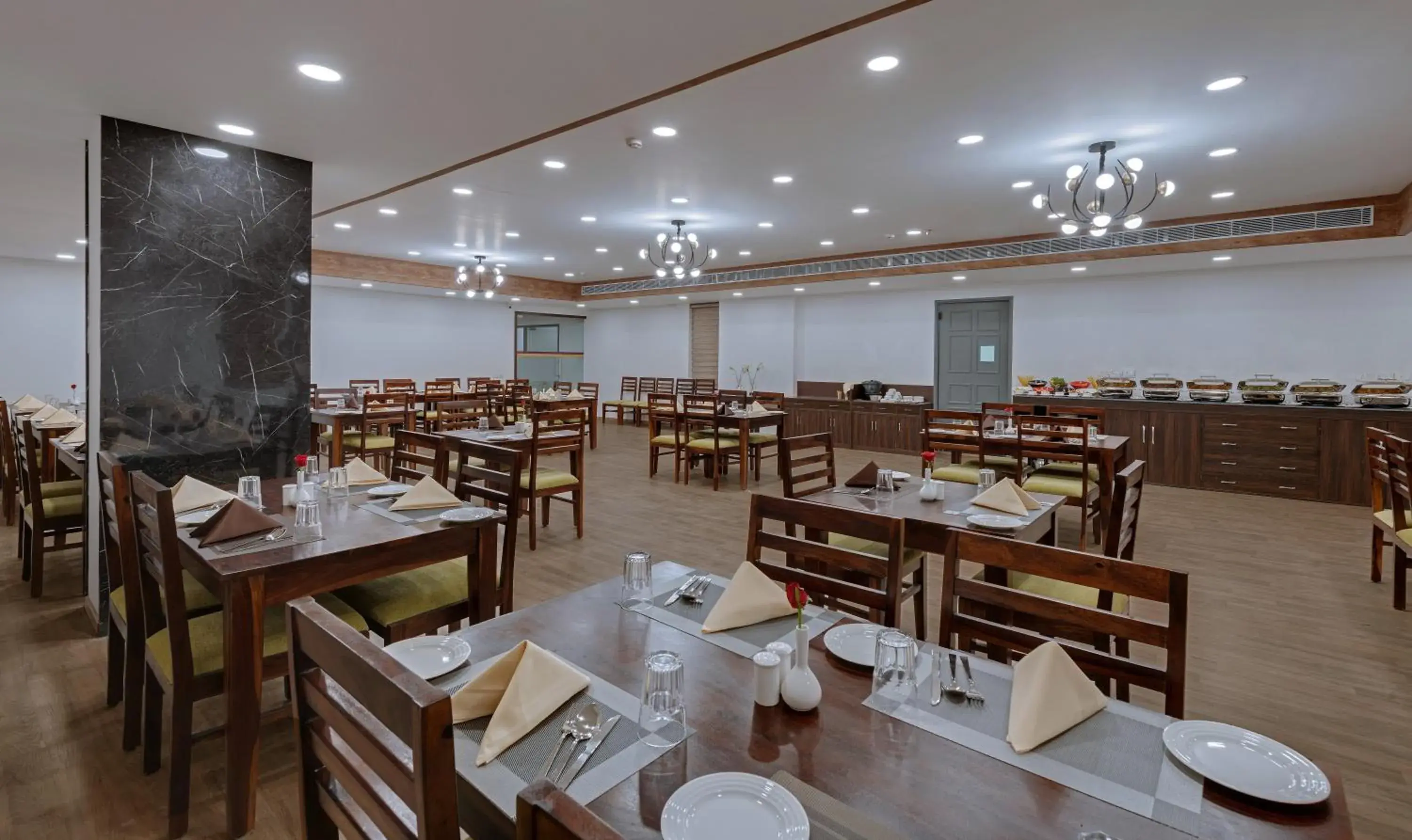 Restaurant/places to eat in Click Hotel Jaipur, Raja Park Restaurant/places to eat in Click Hotel Jaipur, Raja Park