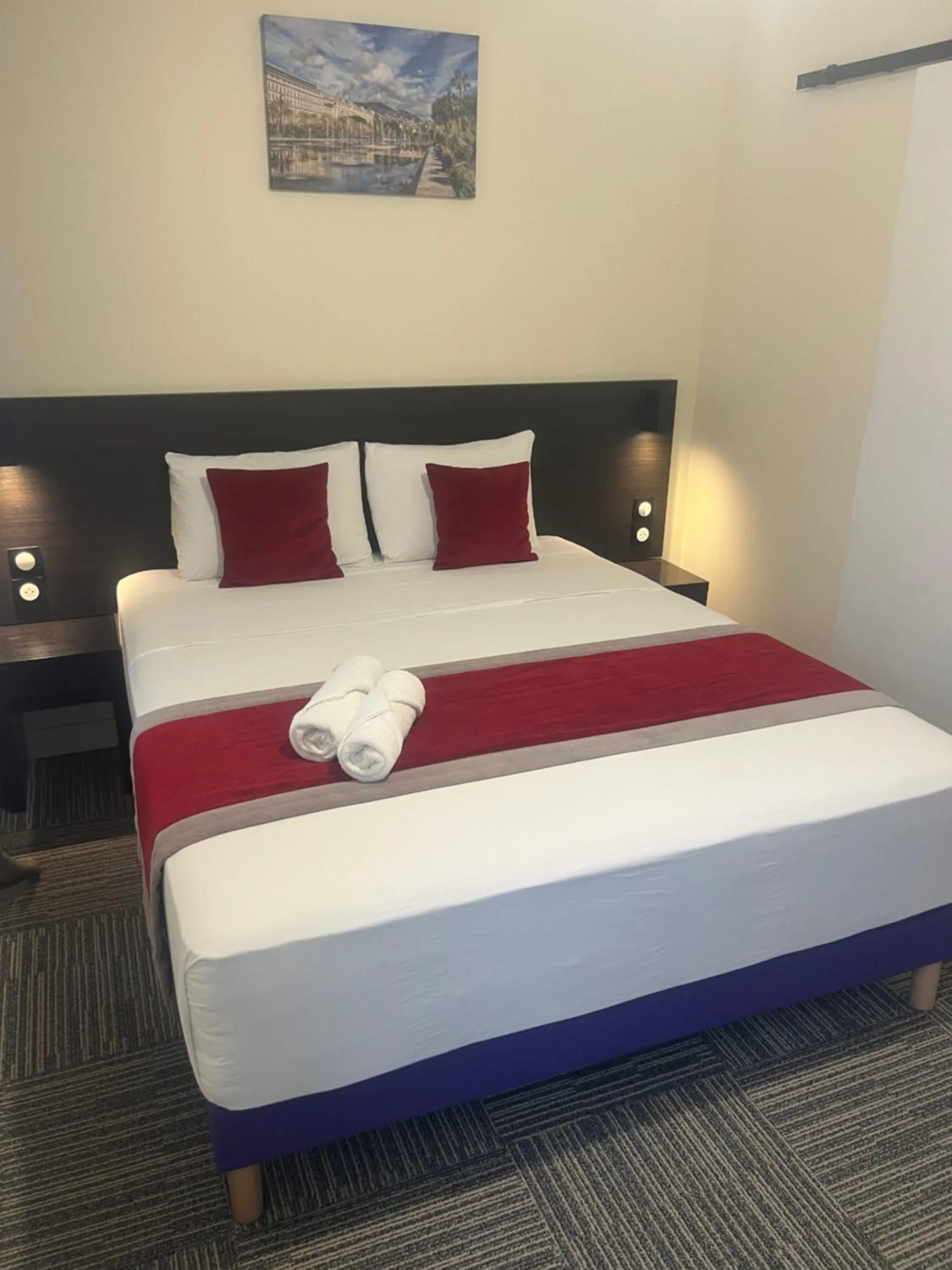 Photo of the whole room, Bed in Evelia Hotels