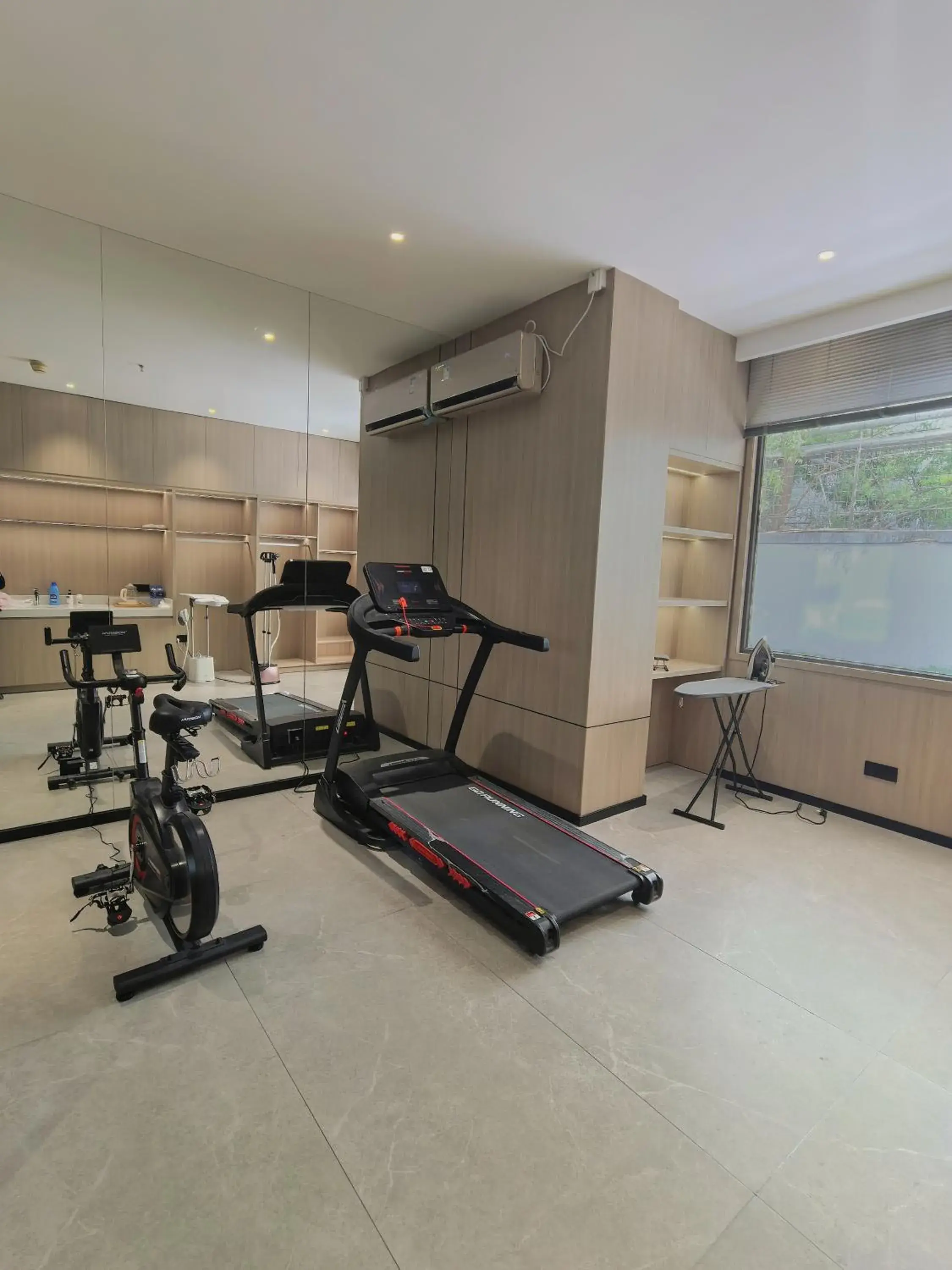 Fitness centre/facilities in Holiday Inn Express Shanghai Putuo by IHG Fitness centre/facilities in Holiday Inn Express Shanghai Putuo by IHG