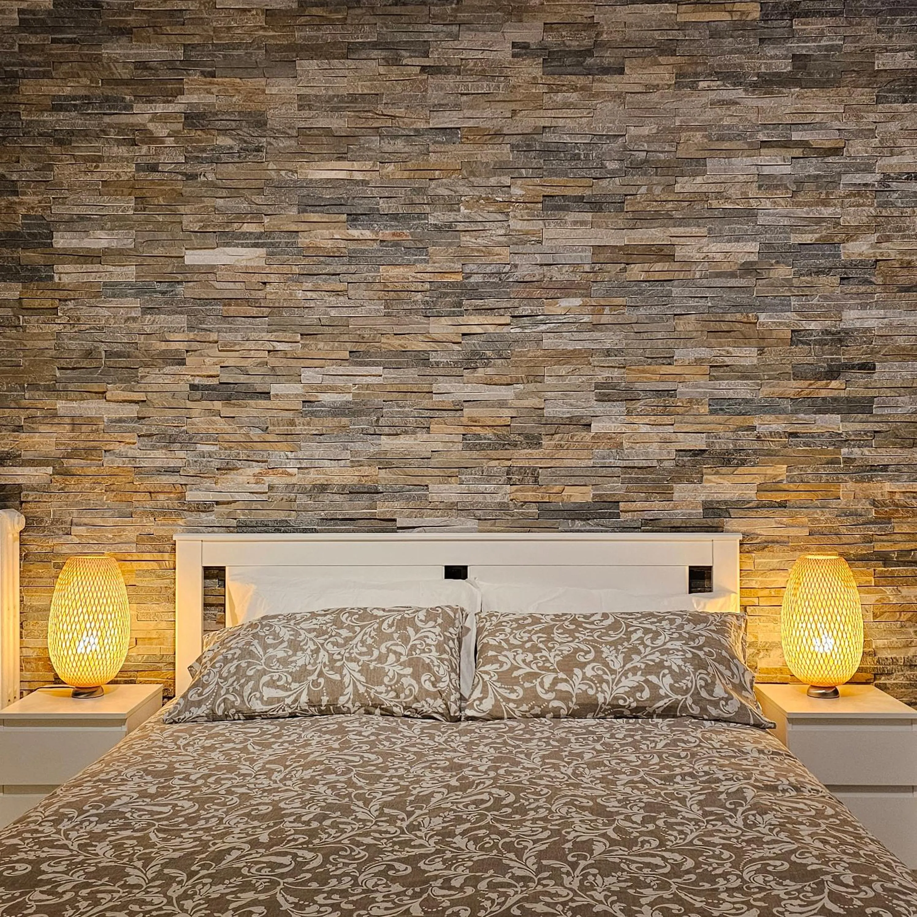 Bed in San Donato Policlinico Rooms