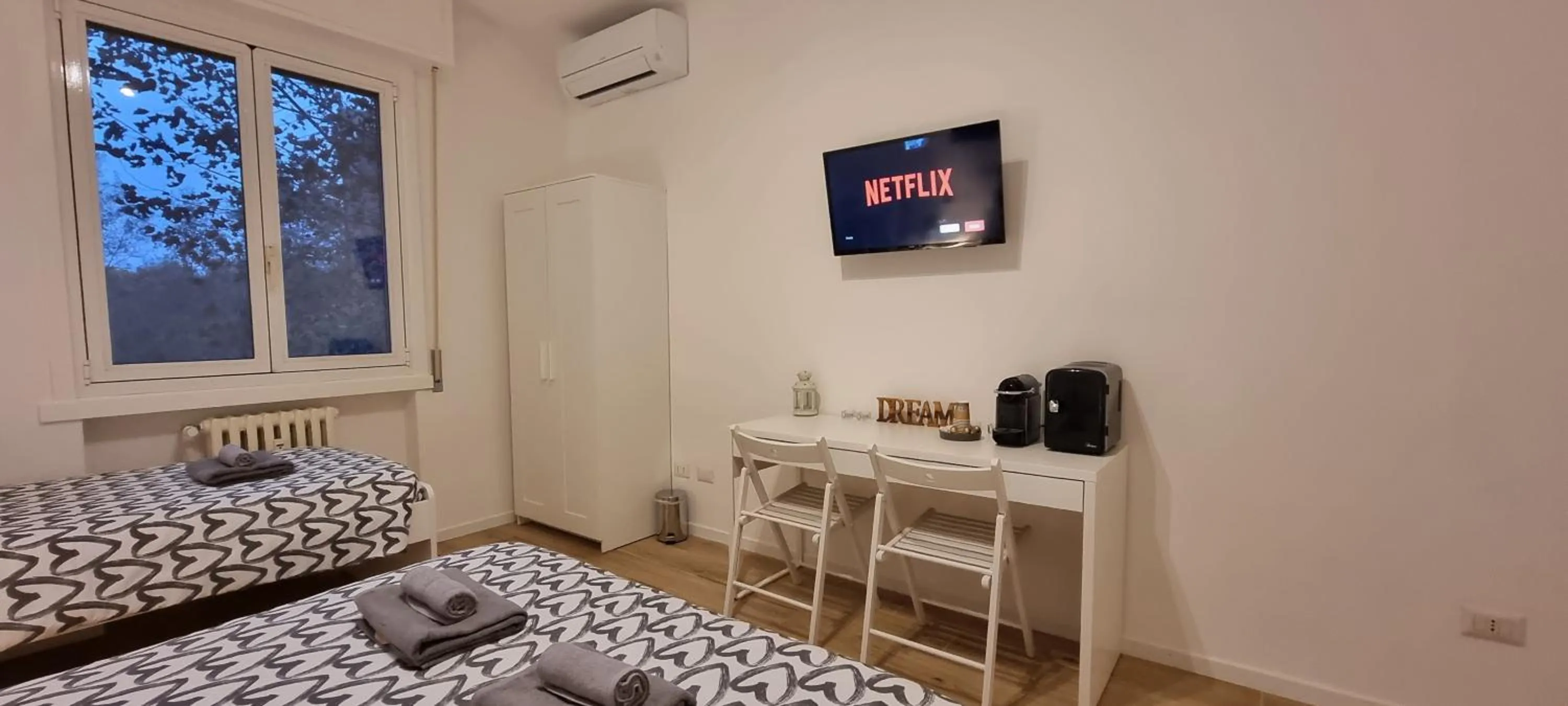 Bed in San Donato Policlinico Rooms