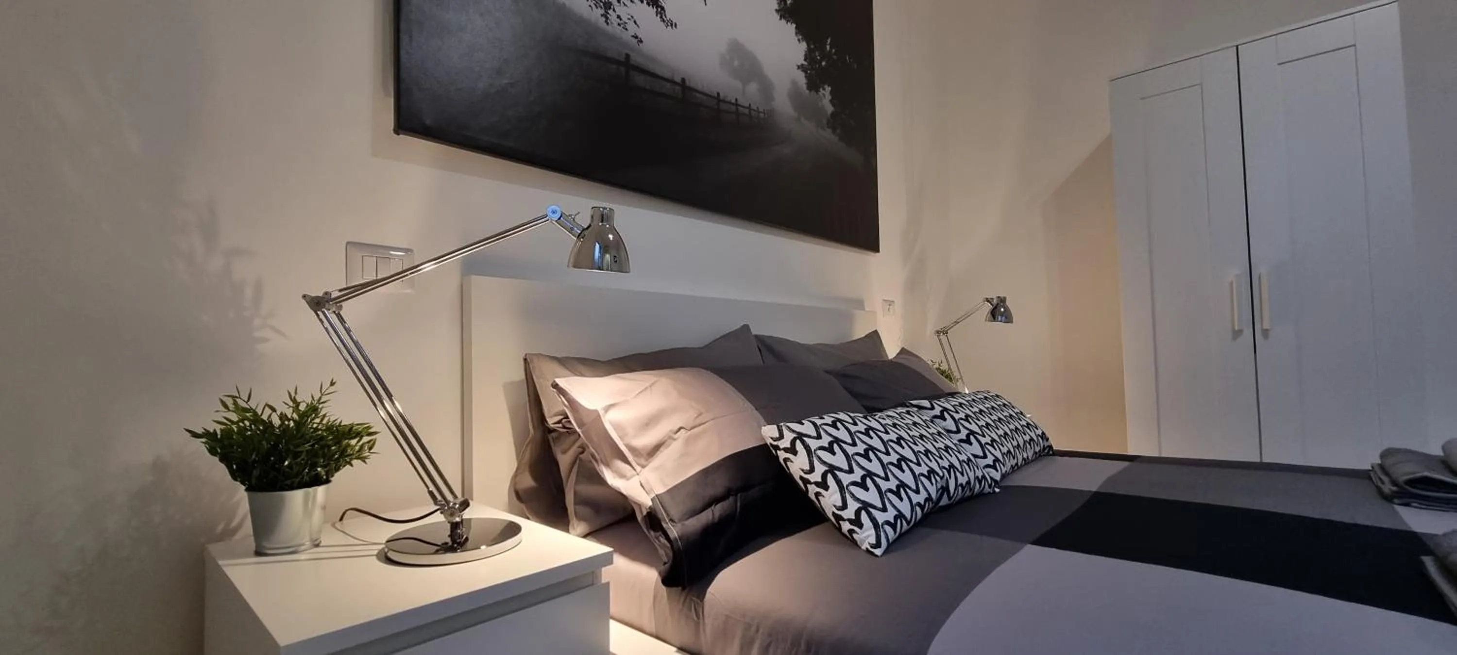 Bed in San Donato Policlinico Rooms