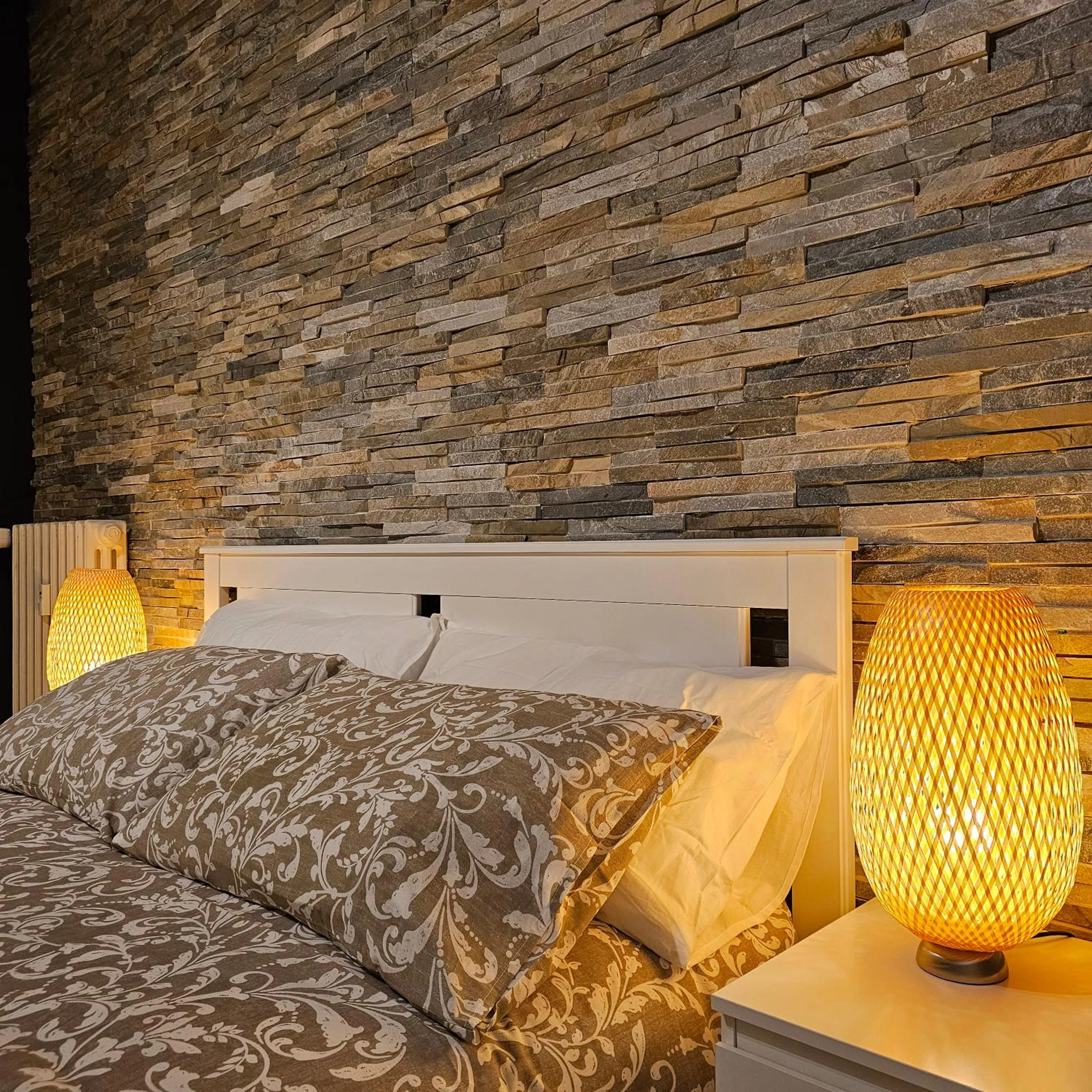 Bed in San Donato Policlinico Rooms