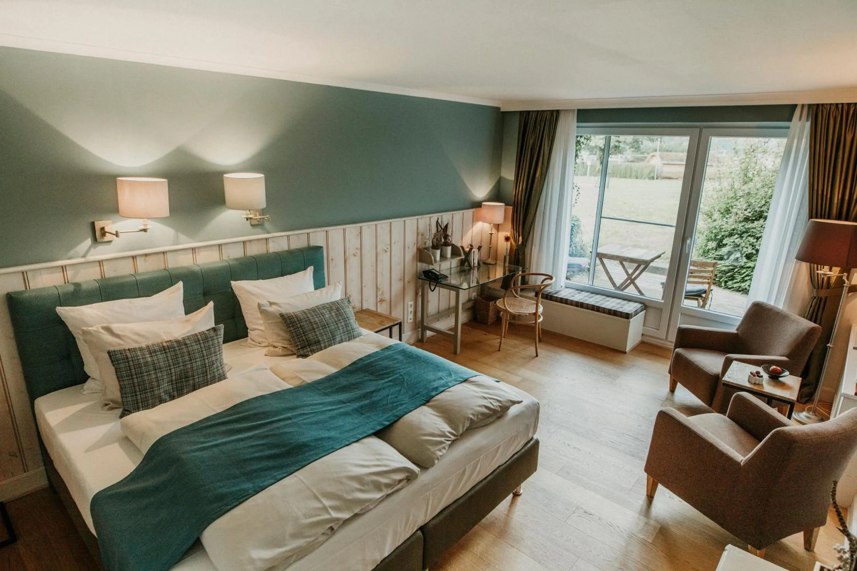 Garden, Bed in Seehotel Töpferhaus