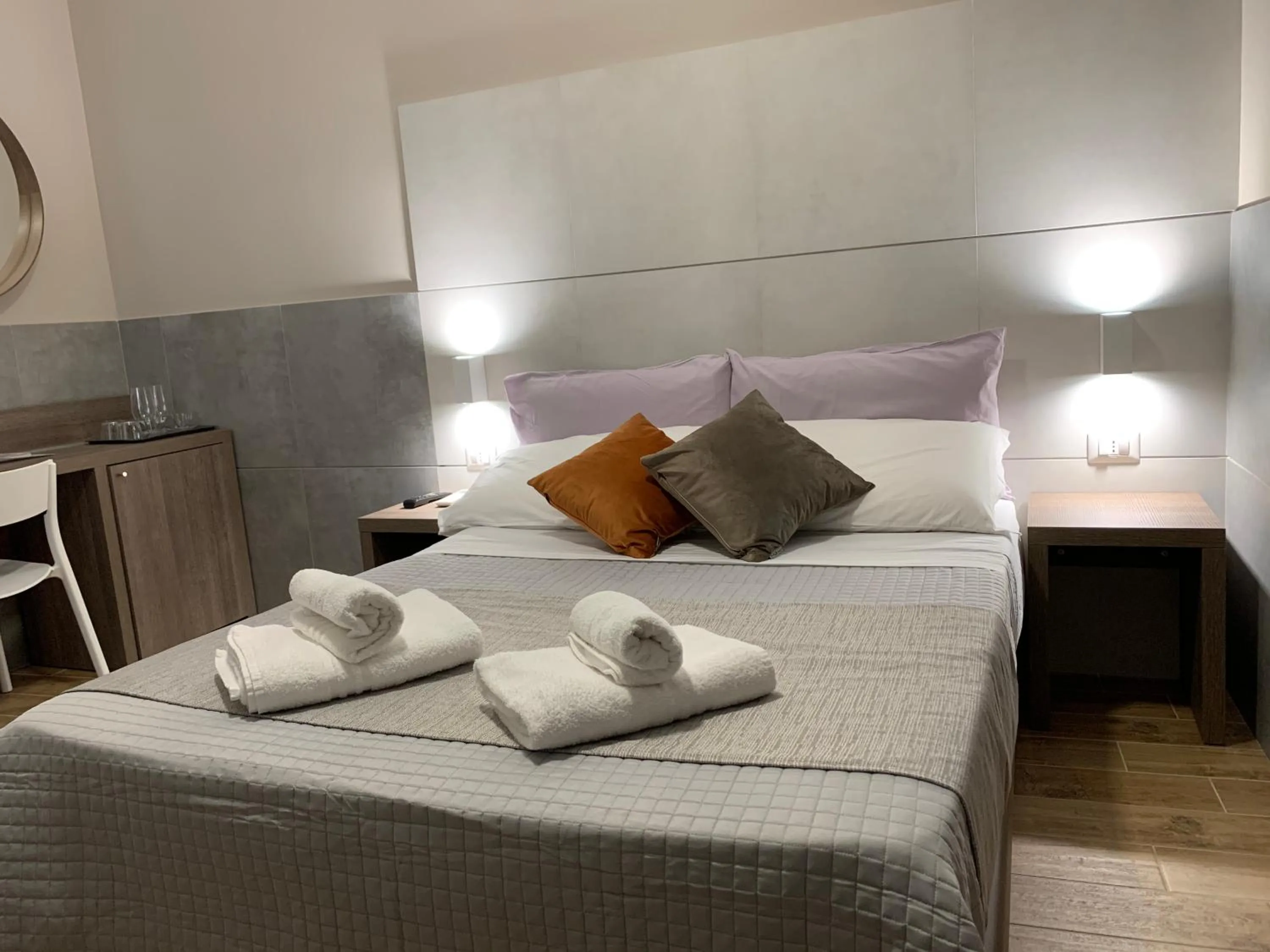 Photo of the whole room, Bed in S. PIETRO B&B