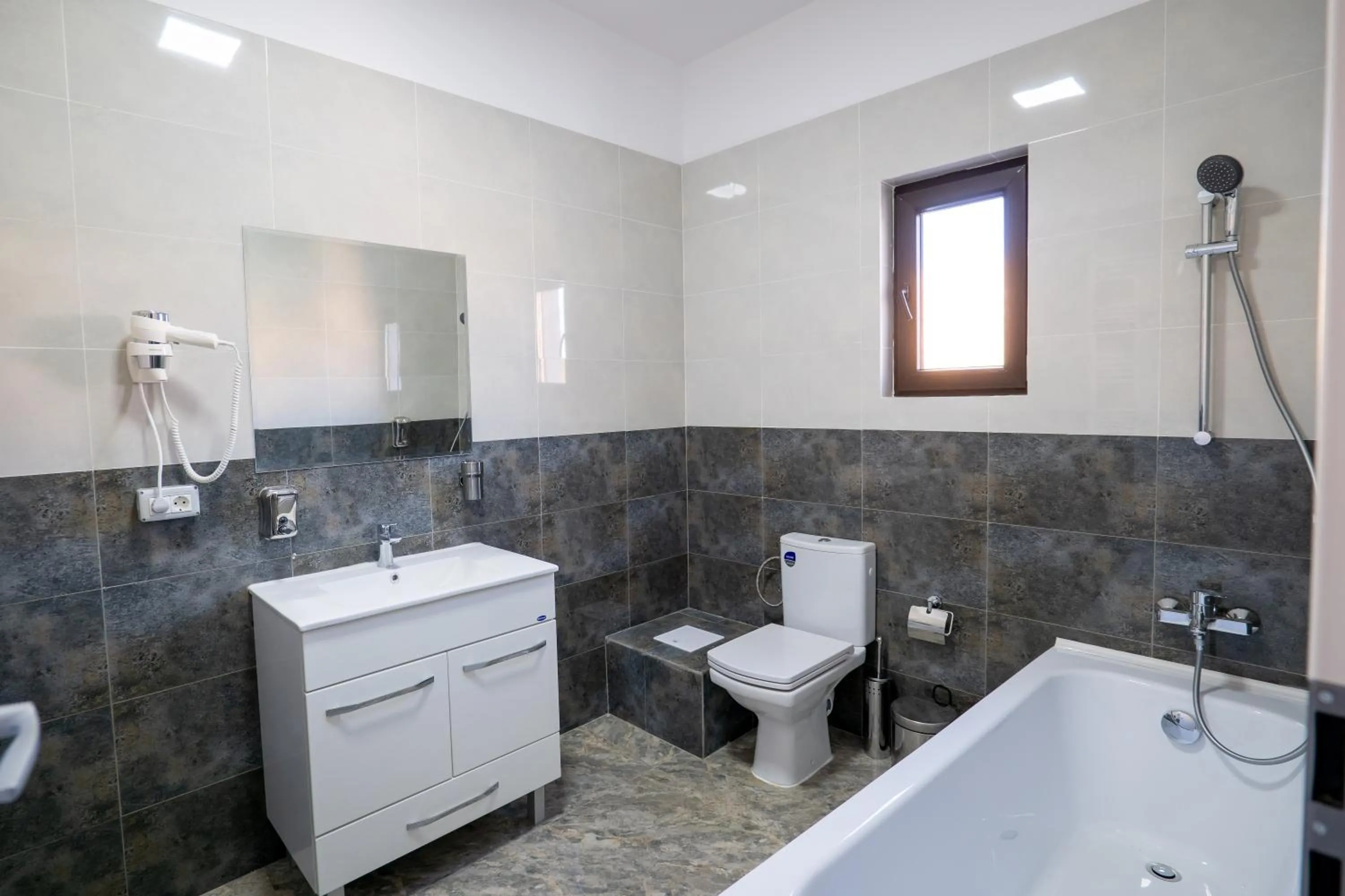 Simona Apartaments