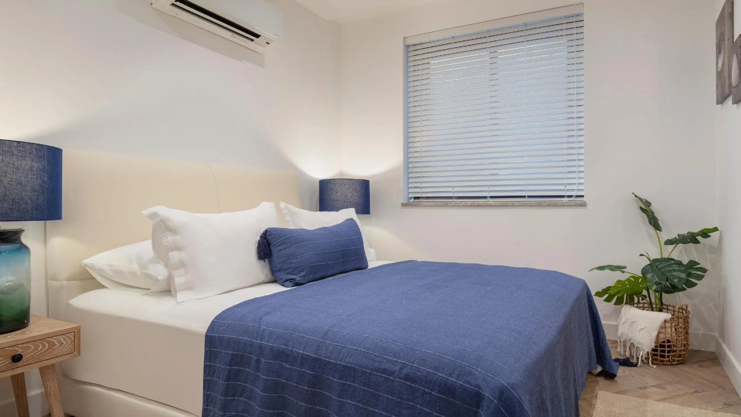 Bedroom, Bed in Ada Dreams City