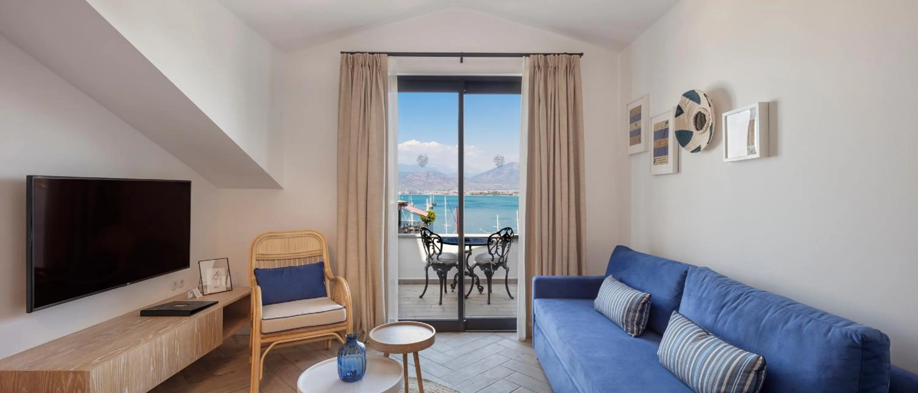 Living room in Ada Dreams City