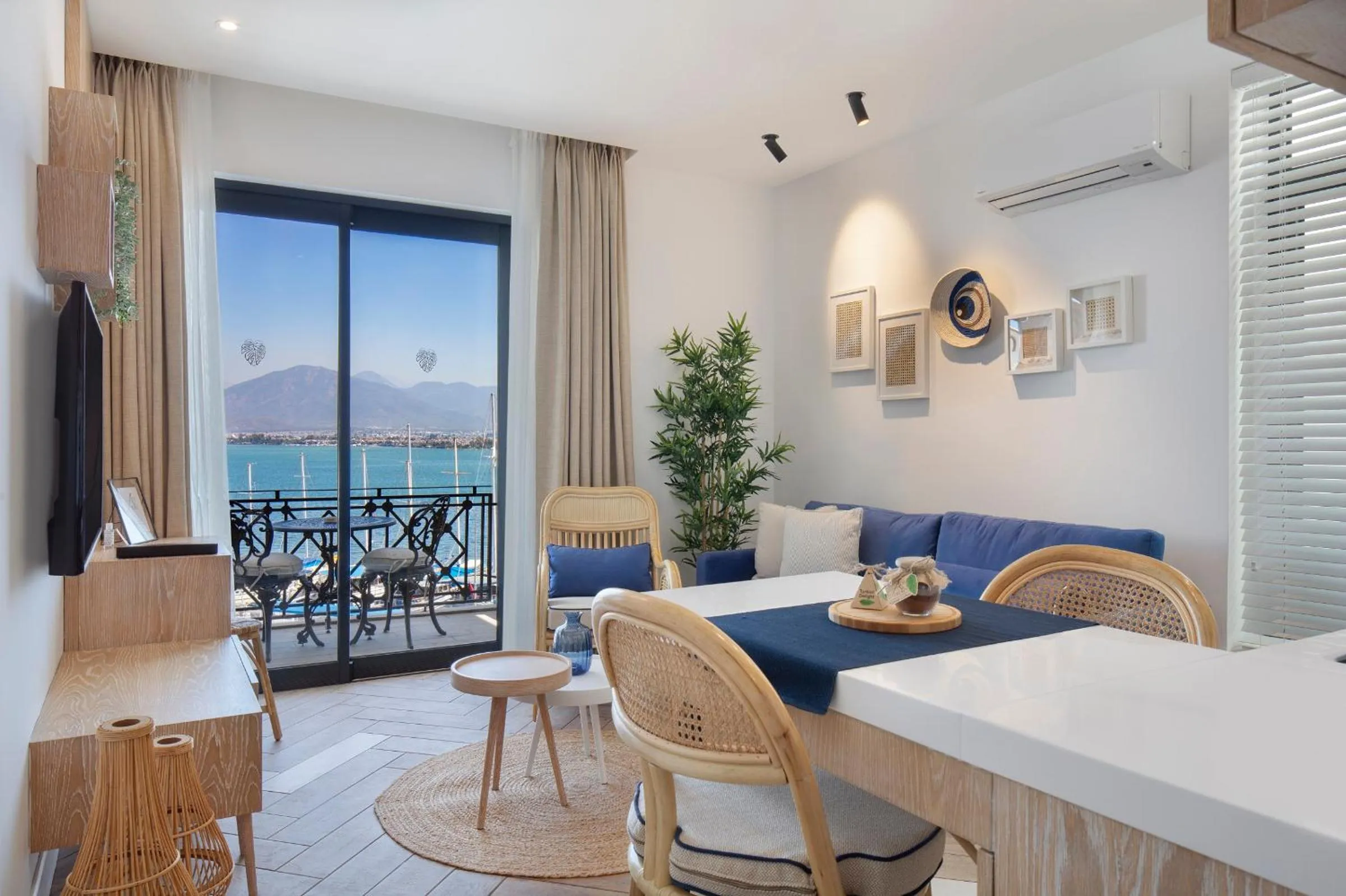 Natural landscape in Ada Dreams City