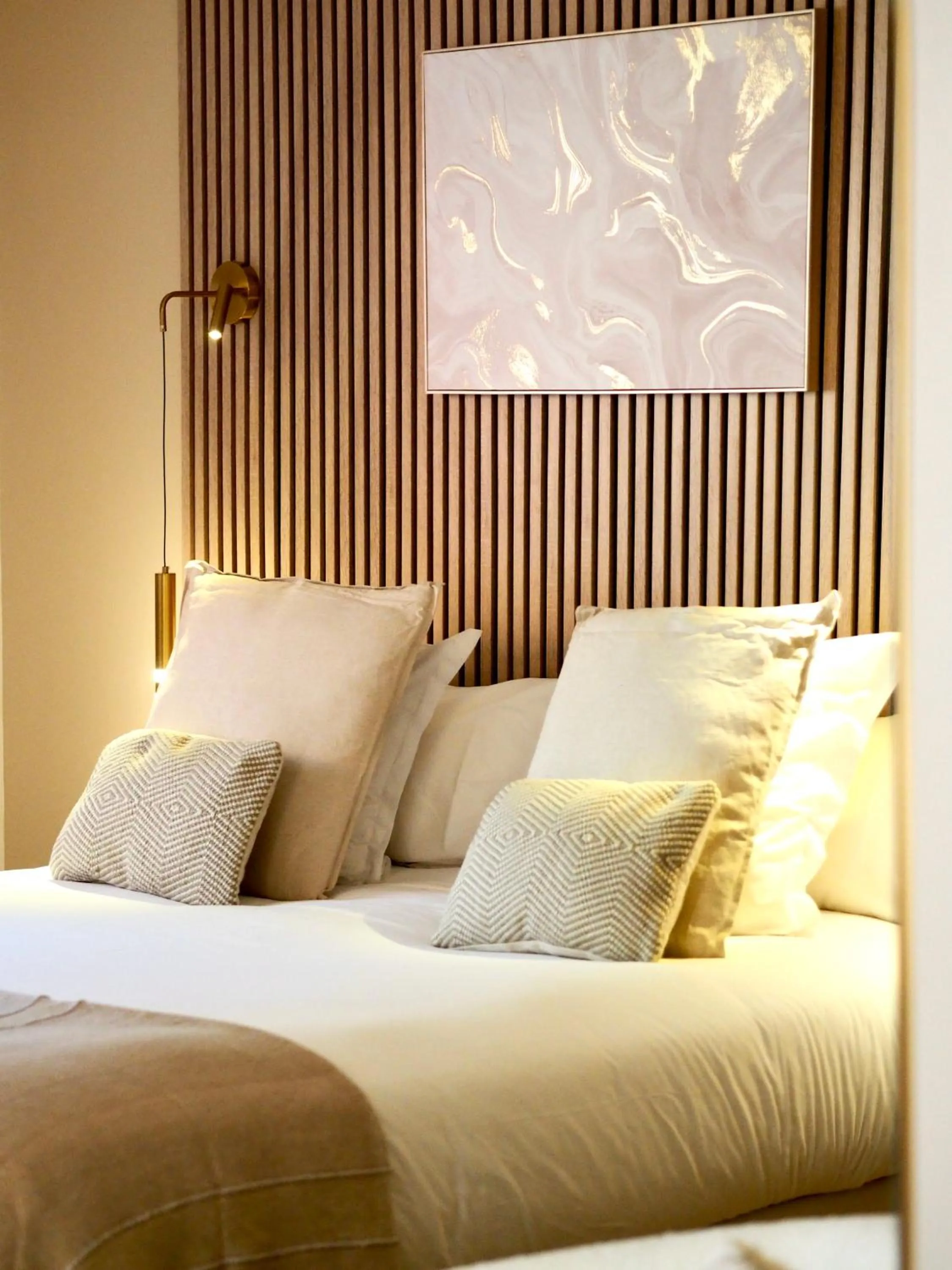 Bed in Le Jas de Joucas Hôtel-Restaurant