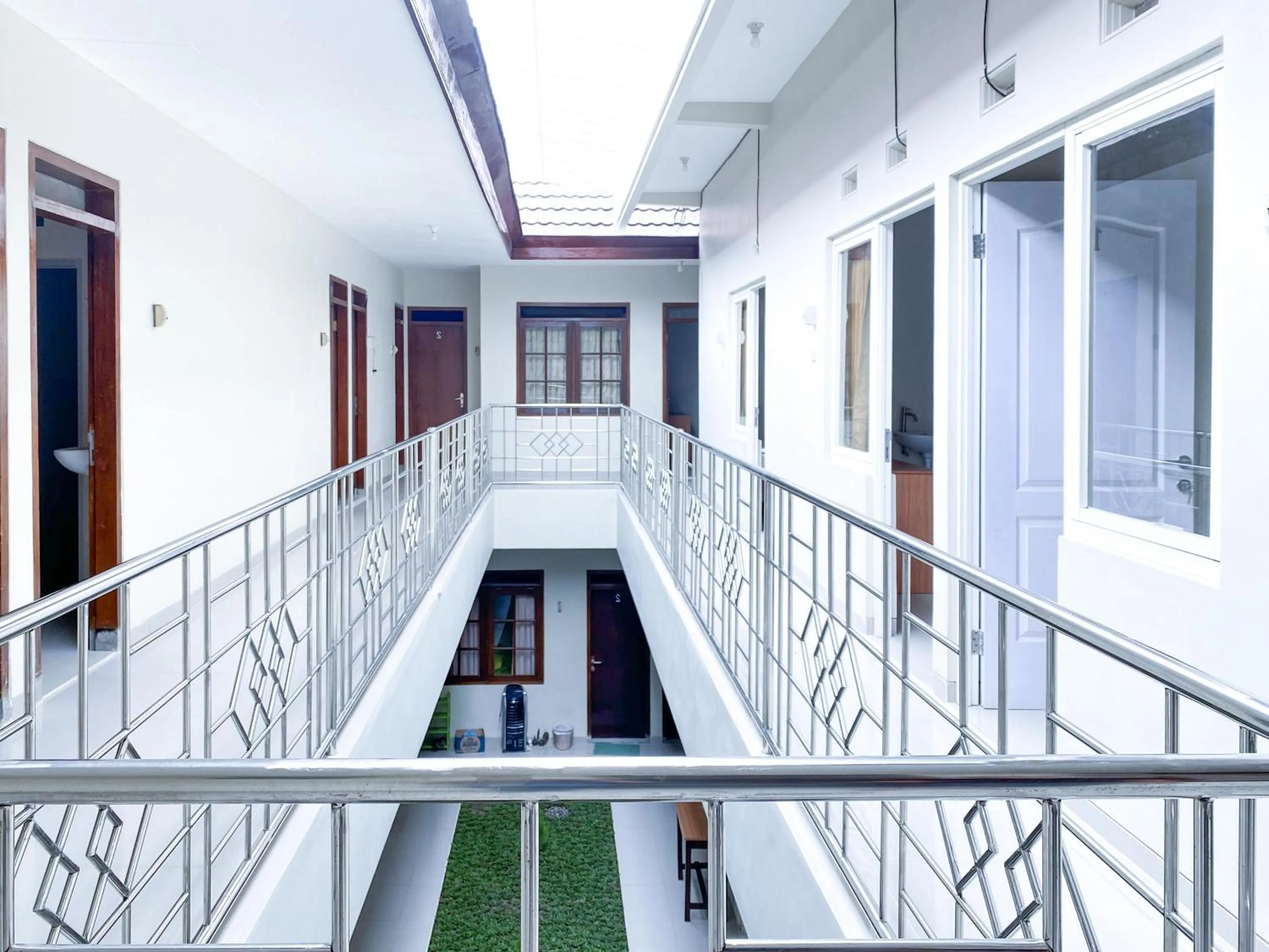 RedDoorz At Simpang Borobudur