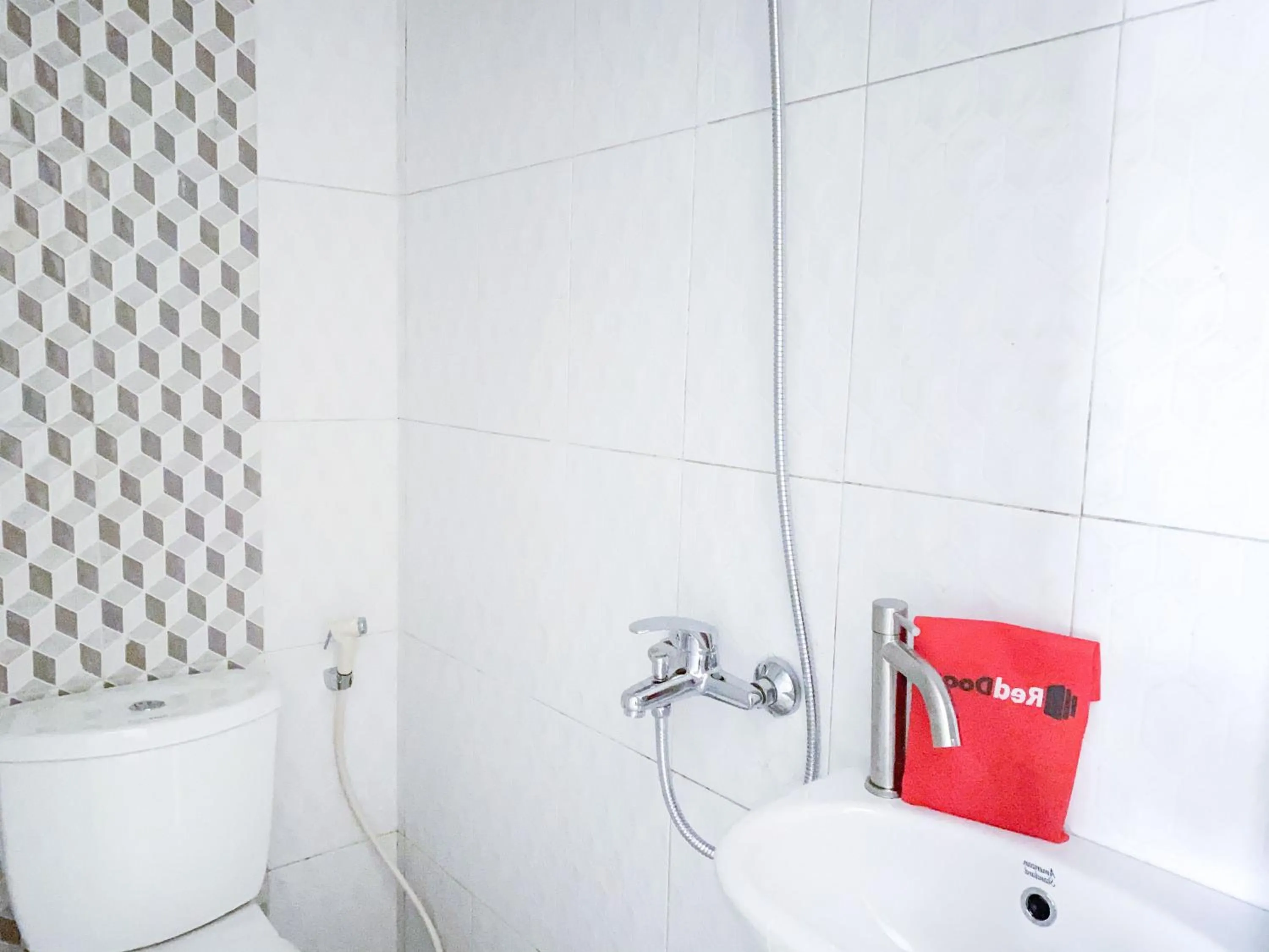 RedDoorz At Simpang Borobudur