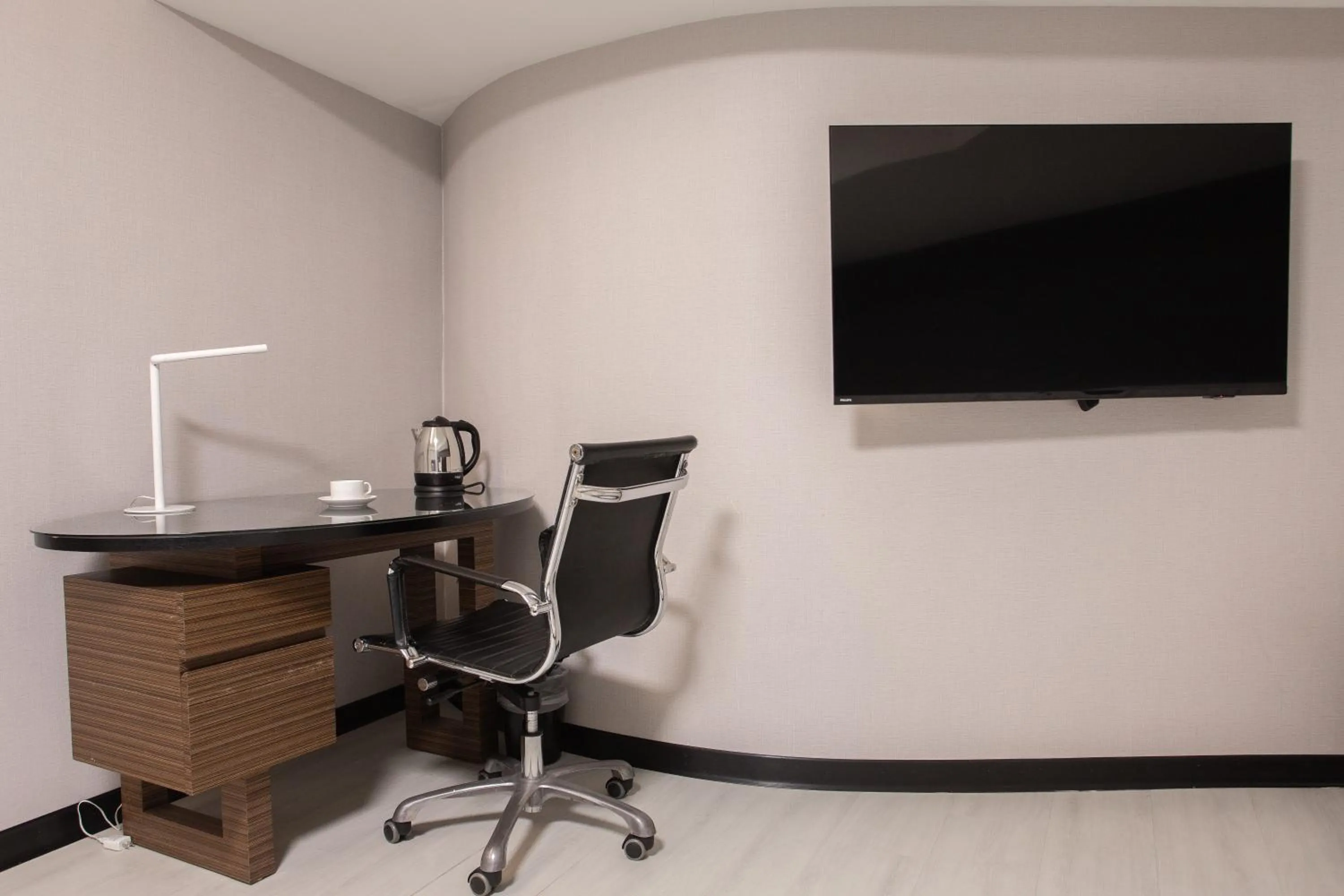 TV and multimedia in Hub Hotel - Songshan Airport Branch