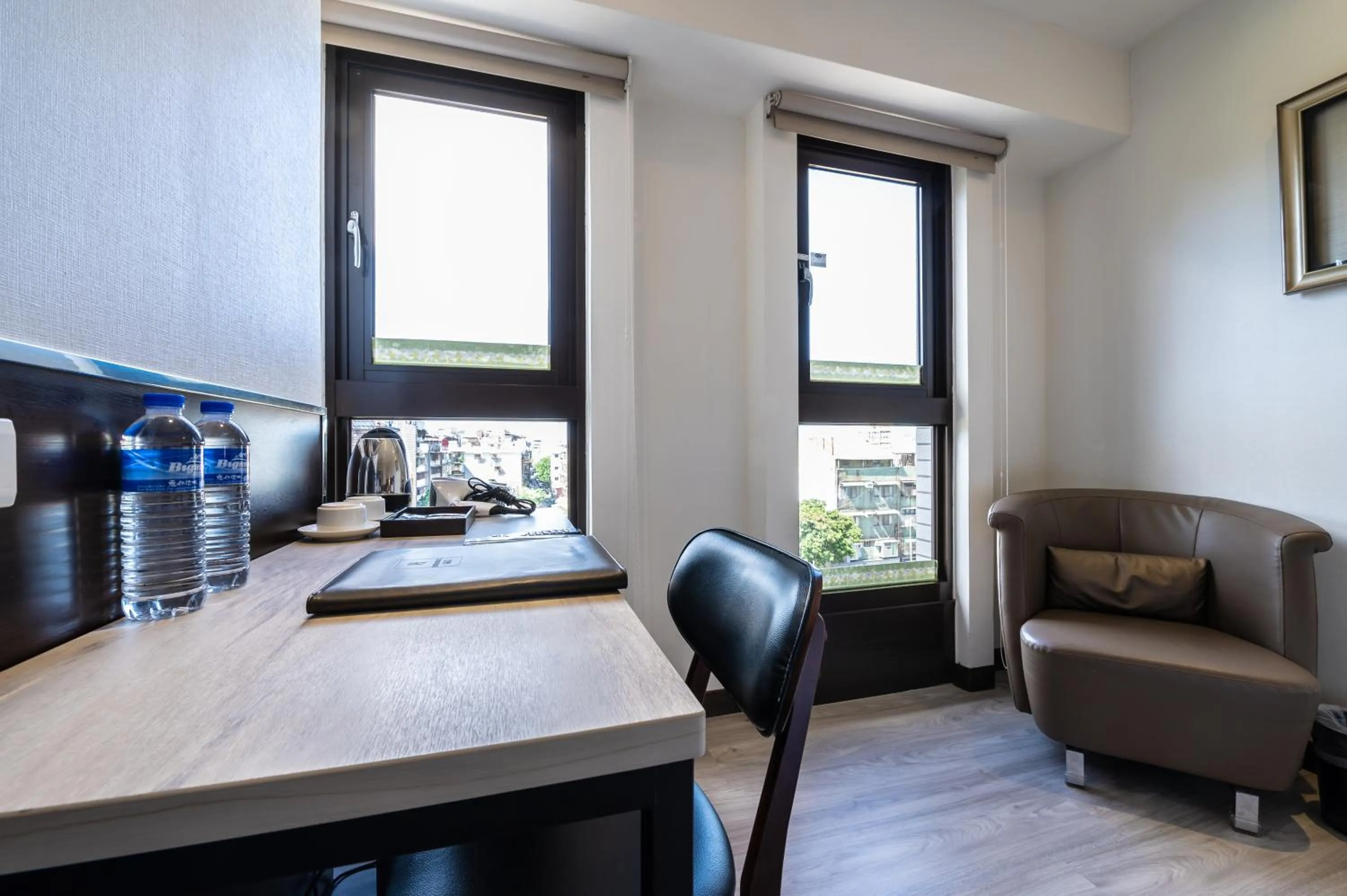 Business facilities in Hub Hotel - Songshan Airport Branch