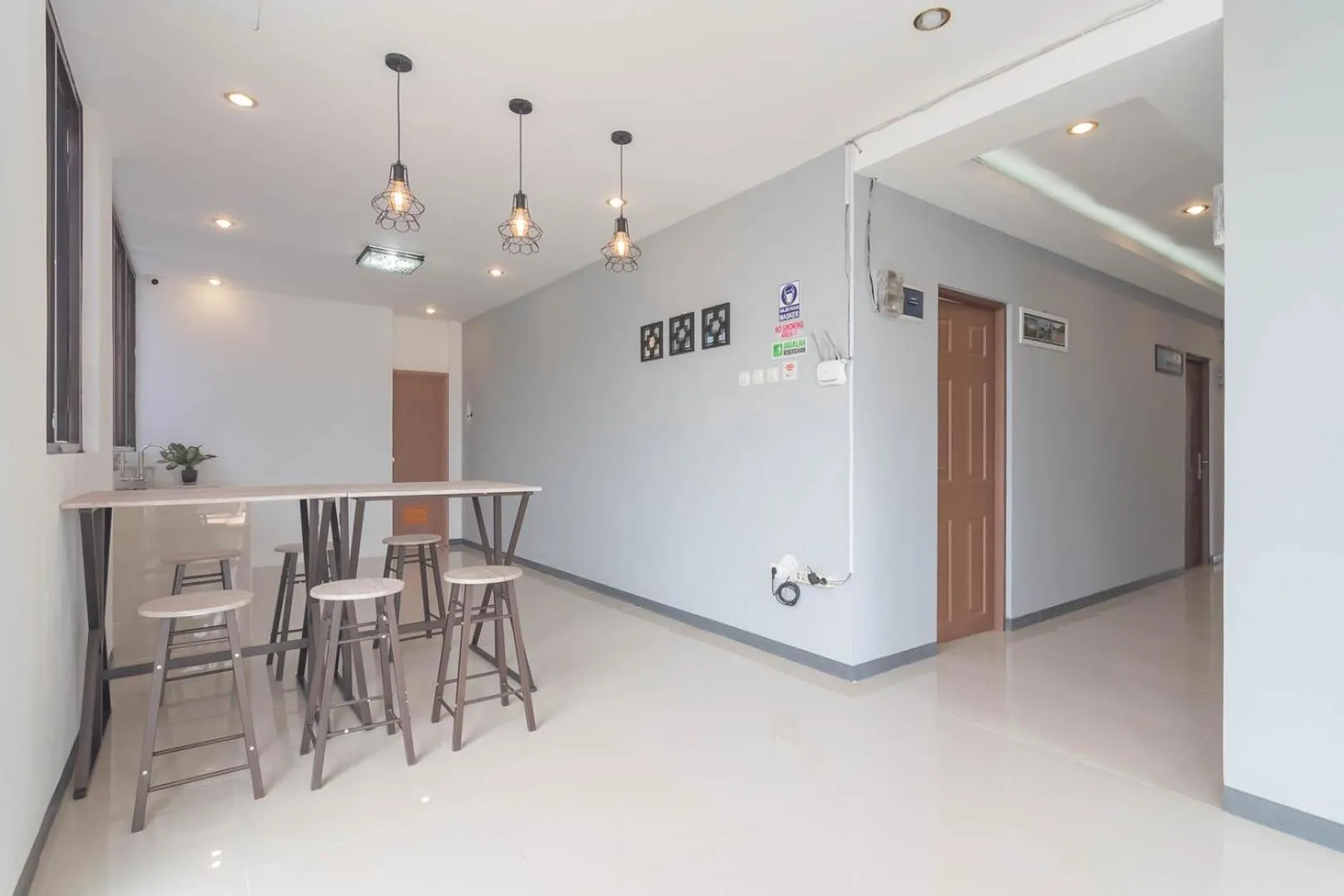 Dining area in Koolkost at Regol Park - Minimum Stay 6 Nights