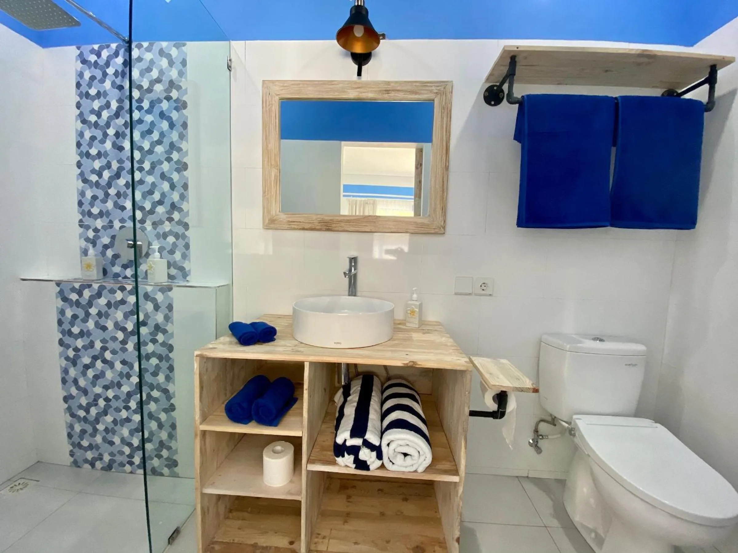 Bathroom in Kura Kura Divers Lodge