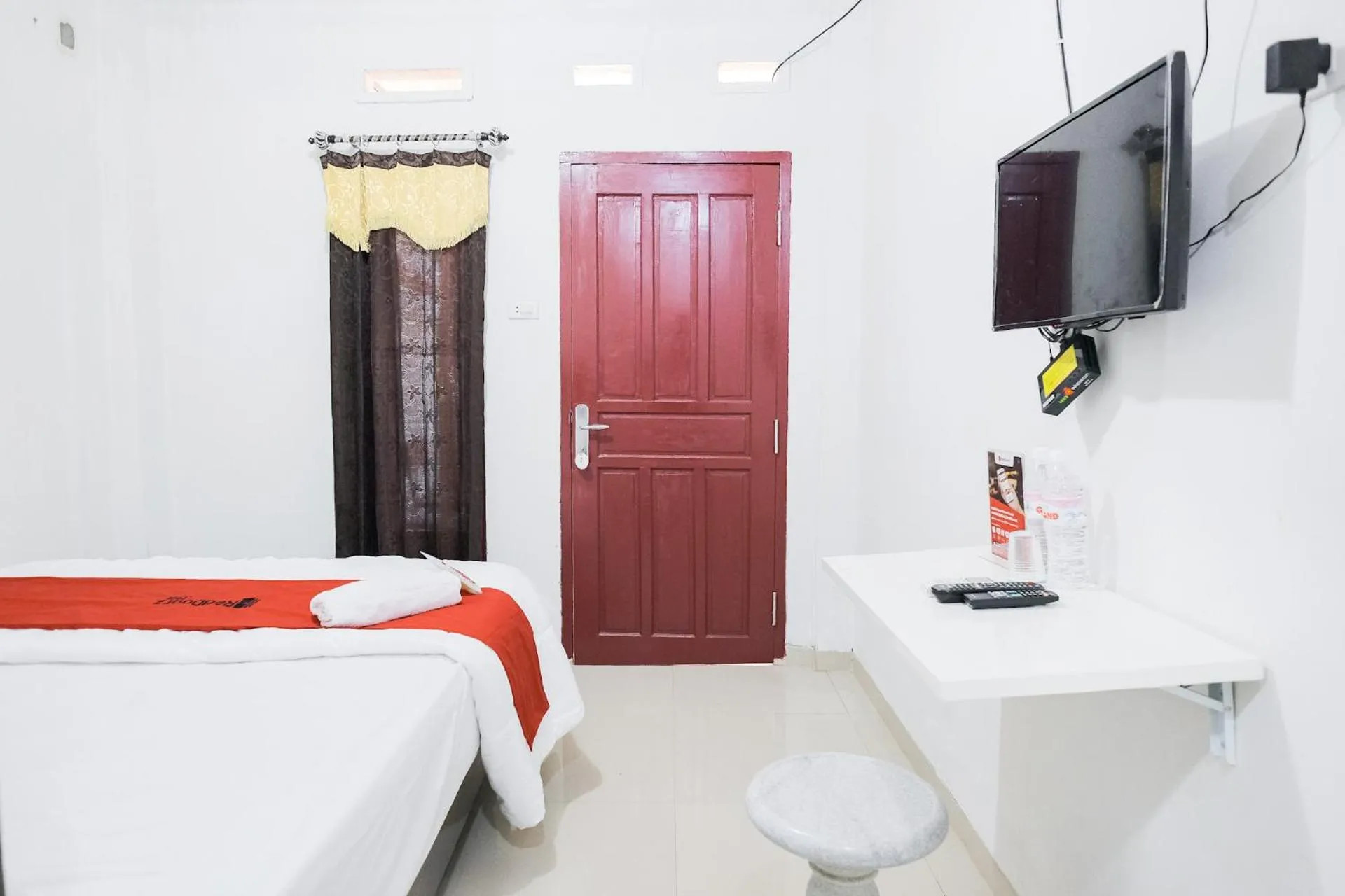 Bed in RedDoorz near Jalan Perintis Kemerdekaan Lampung
