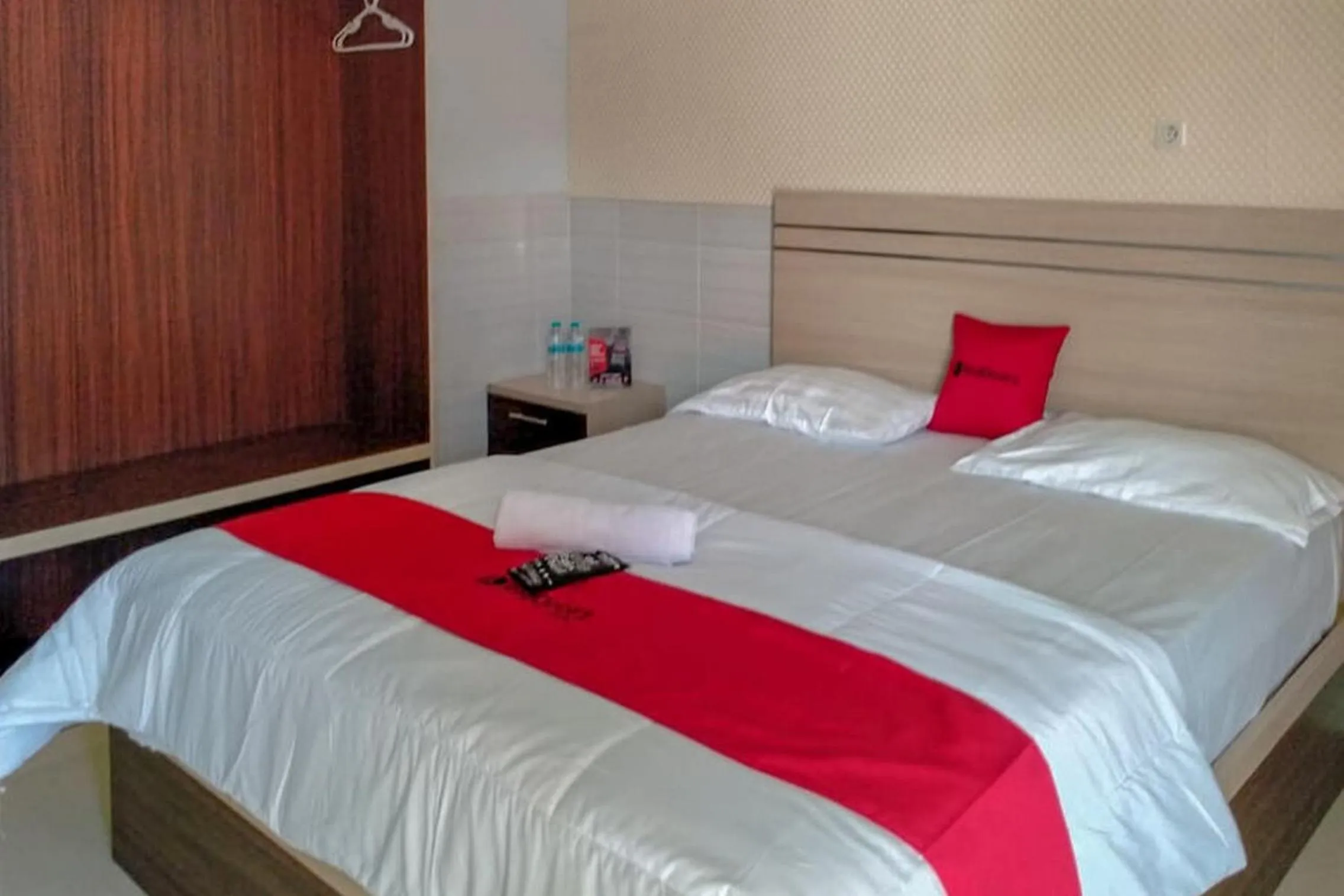Bedroom, Bed in RedDoorz @ Tinggede Area Palu