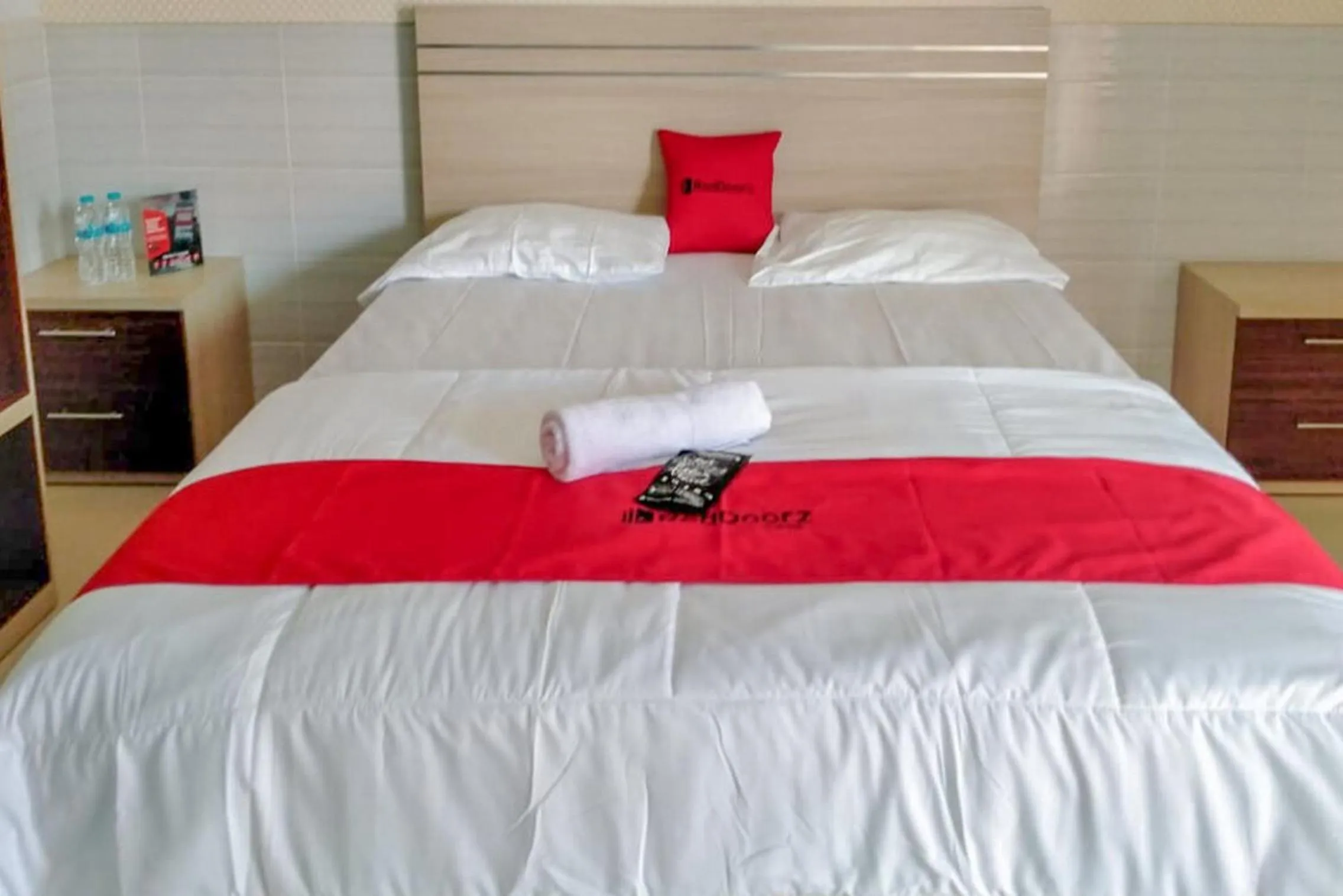 Bedroom, Bed in RedDoorz @ Tinggede Area Palu