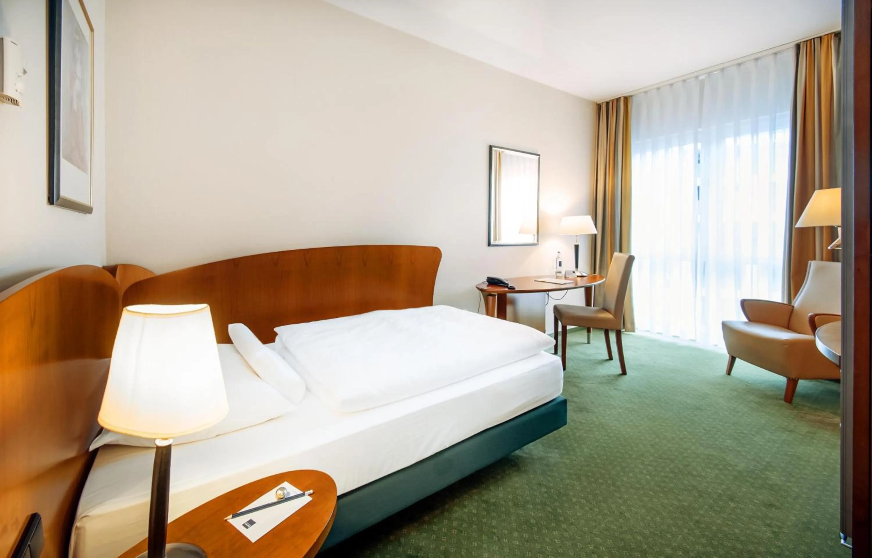 Bedroom, Bed in Dorint Charlottenhof Halle (Saale)