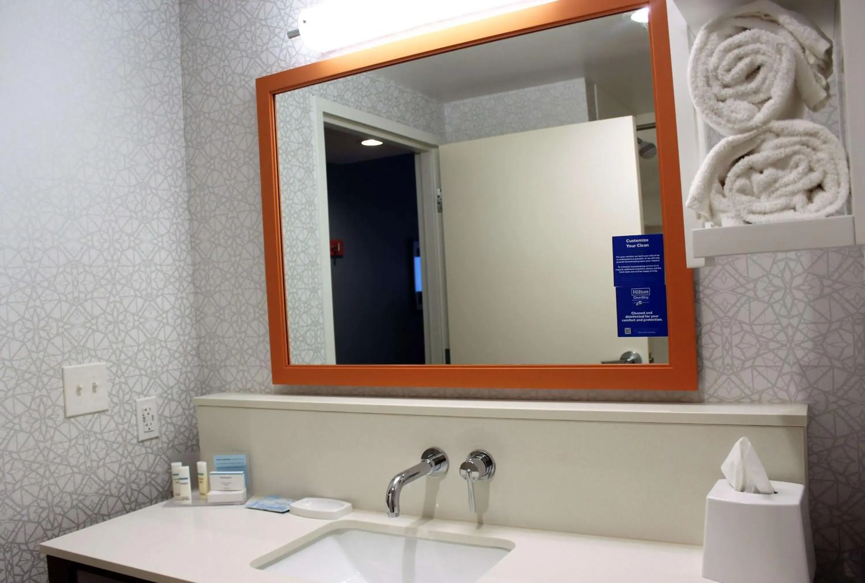 Bathroom in Hampton Inn Lexington Bathroom in Hampton Inn Lexington