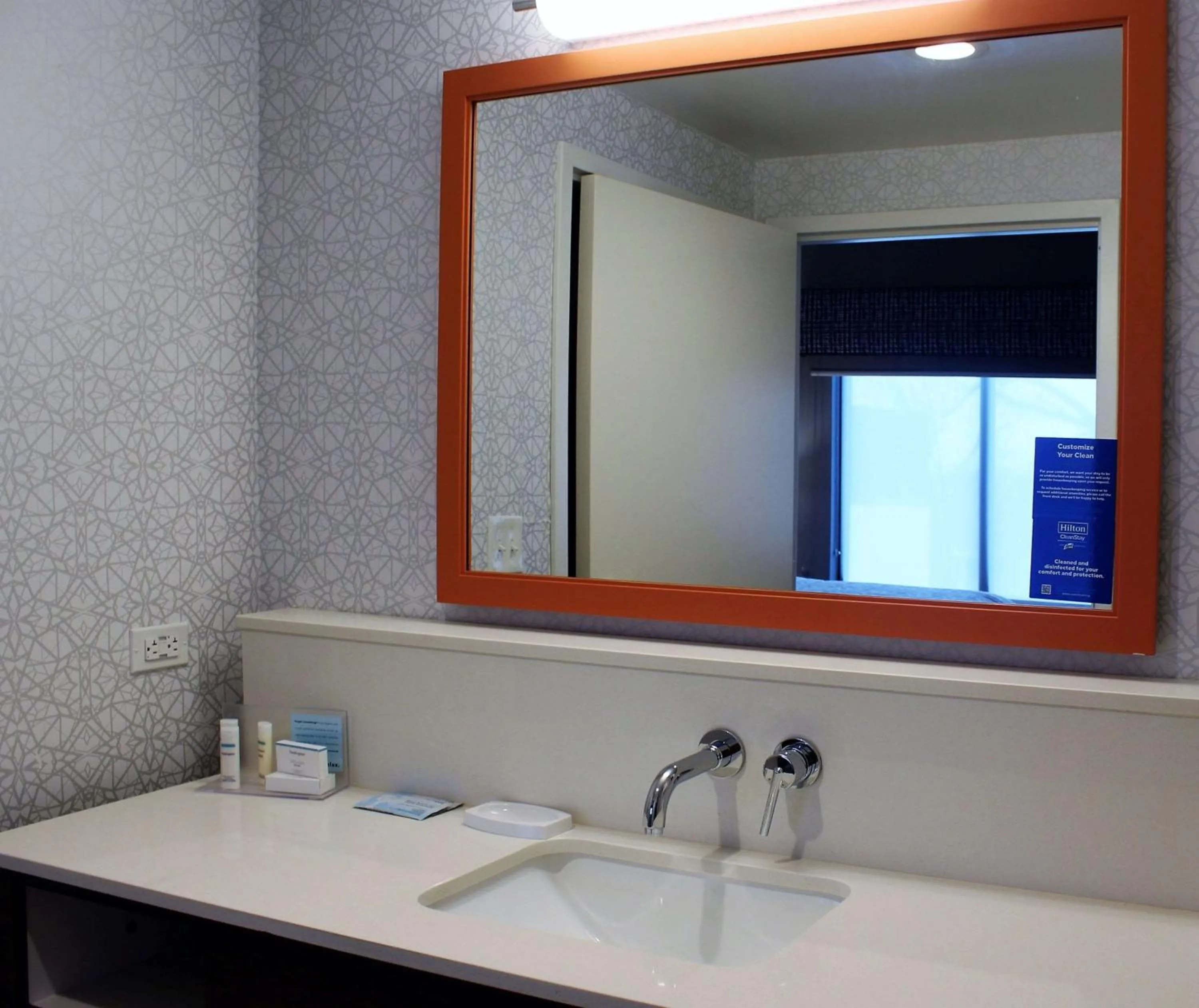 Bathroom in Hampton Inn Lexington